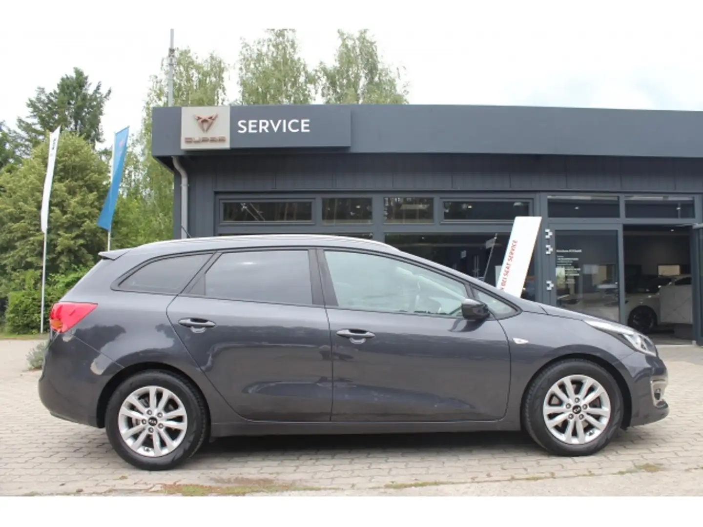 Kia cee´d Sportswagon SHZ. PDC. Alu. Radio. LenkHZ. Gris - 1