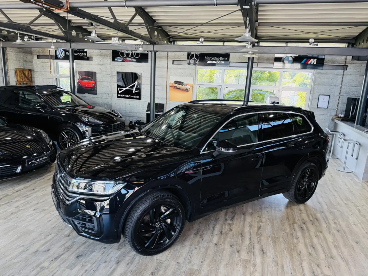 Volkswagen Touareg R-Line 4Motion*AHK*LED*DYNAUDIO*HUD* Nero - 2