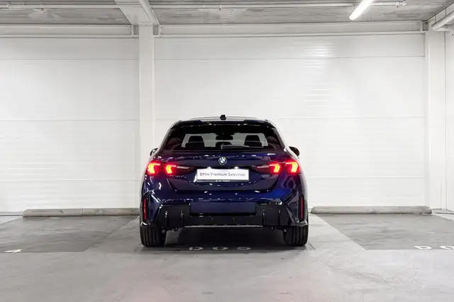 BMW 1 Series view 7