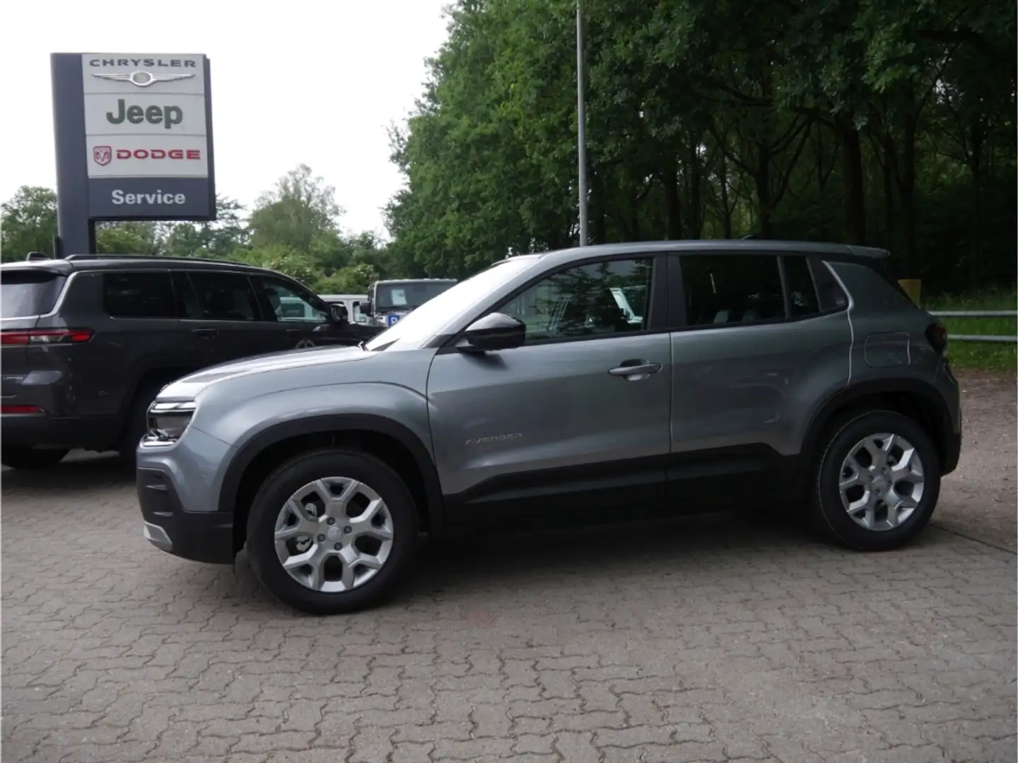Jeep Avenger ALTITUDE 1.2 GSE Grigio - 2