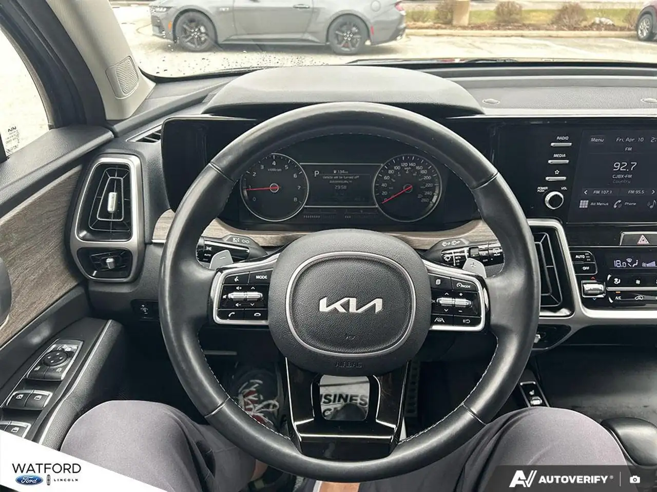Kia Sorento снимка Kia Sorento
