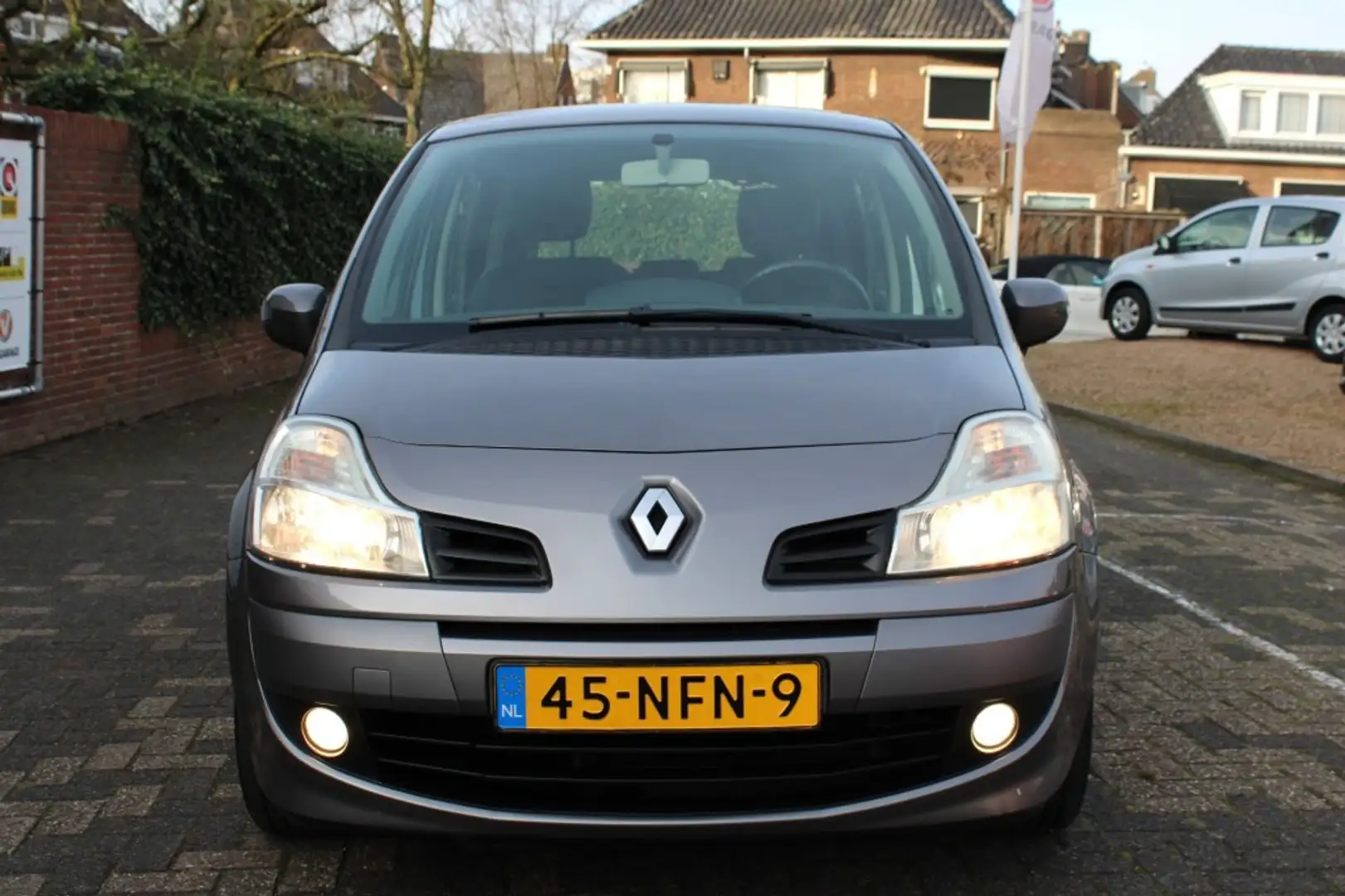 Renault Grand Modus 1.6i 16V Exception AUTOMAAT Grijs - 2