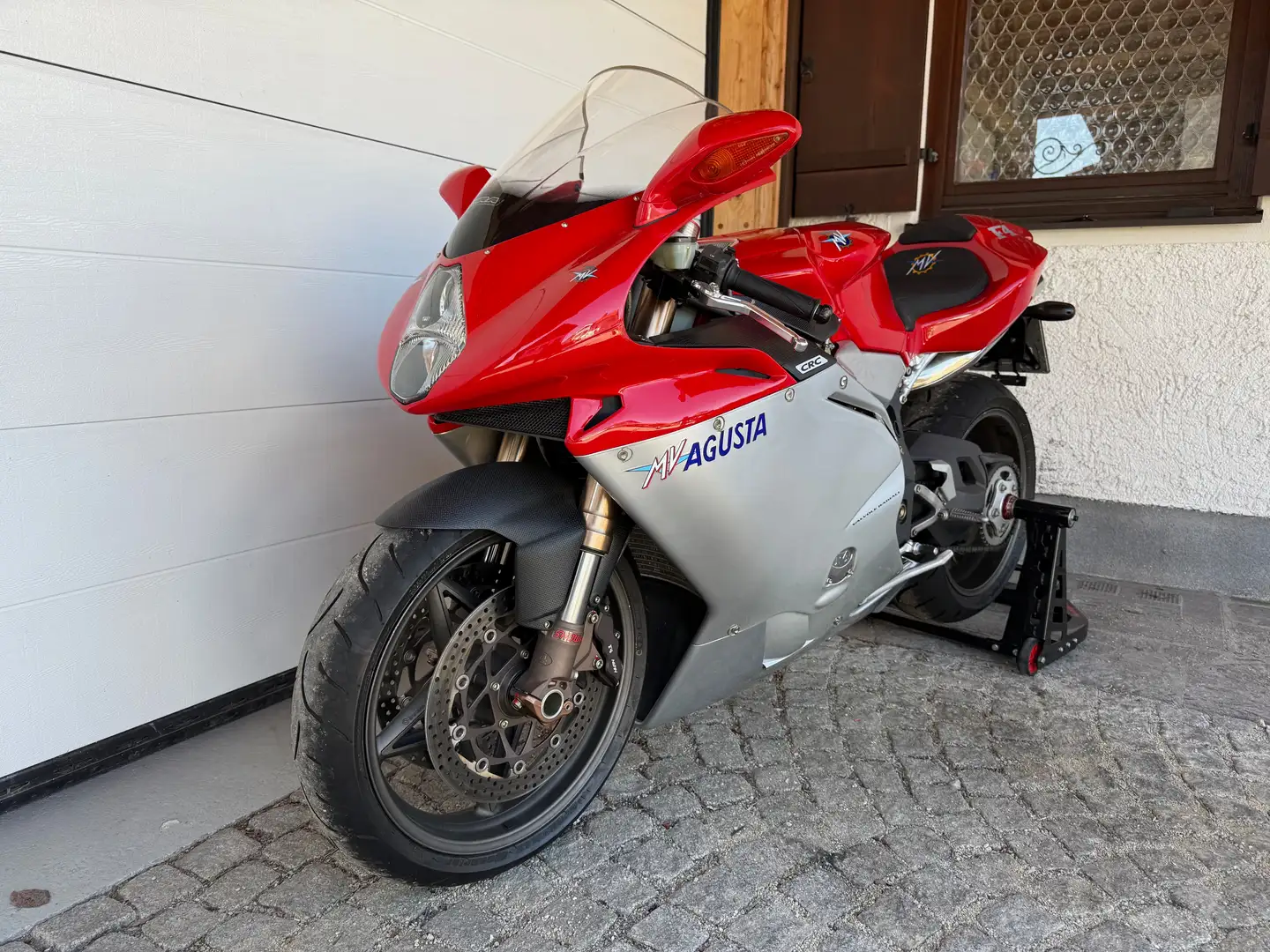MV Agusta F4 750 Червоний - 1