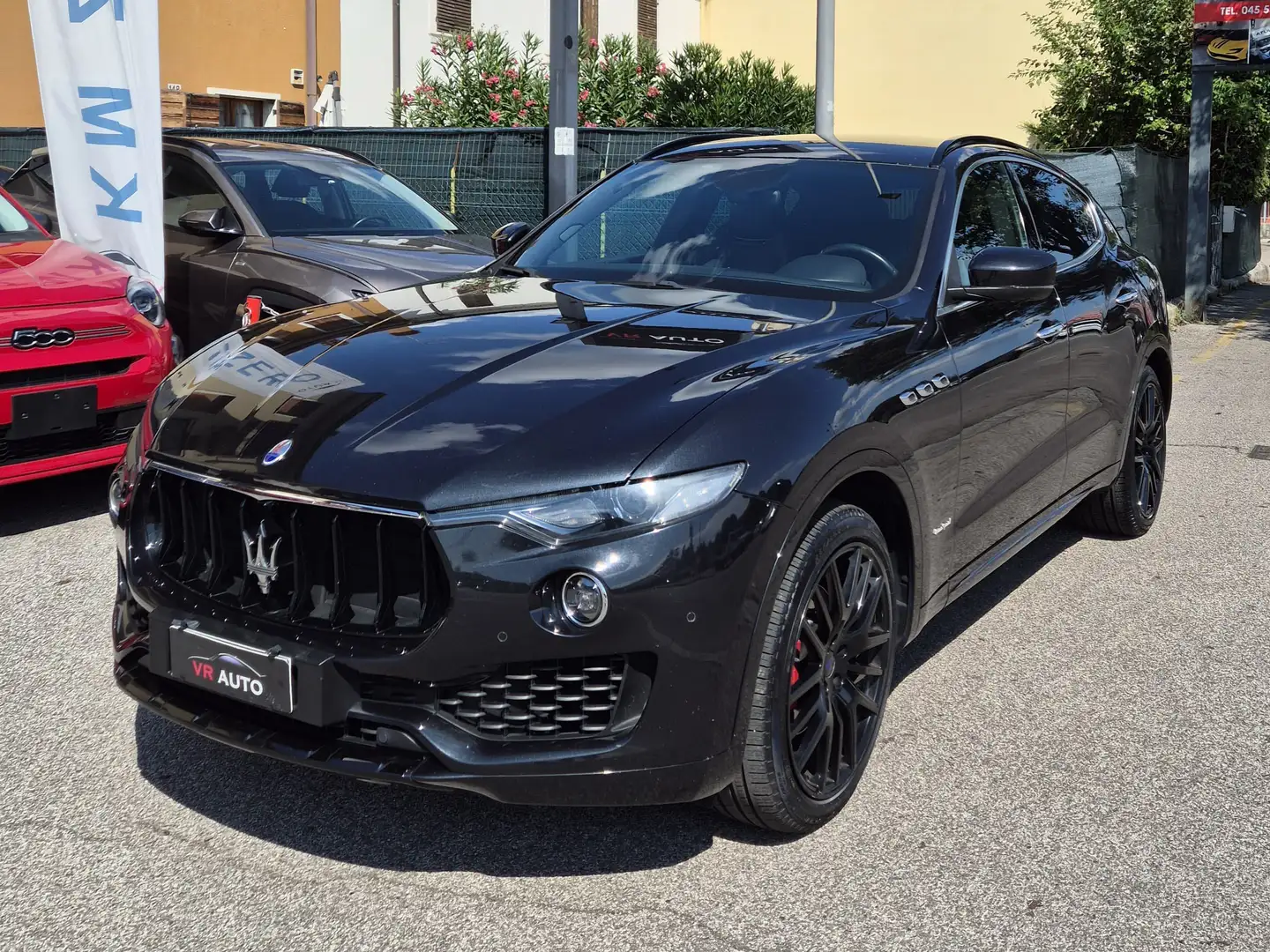 Maserati Levante Levante 3.0 V6 250cv auto Czarny - 1