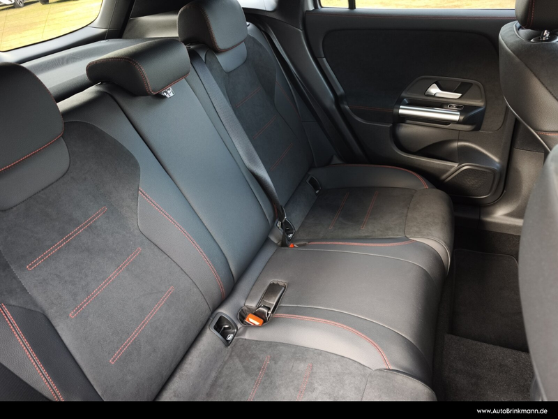 Mercedes-Benz GLA 180 GLA 180 AMG-LINE/LED/KAMERA/WINTER-PAKET/SPURH SHZ — photo 11