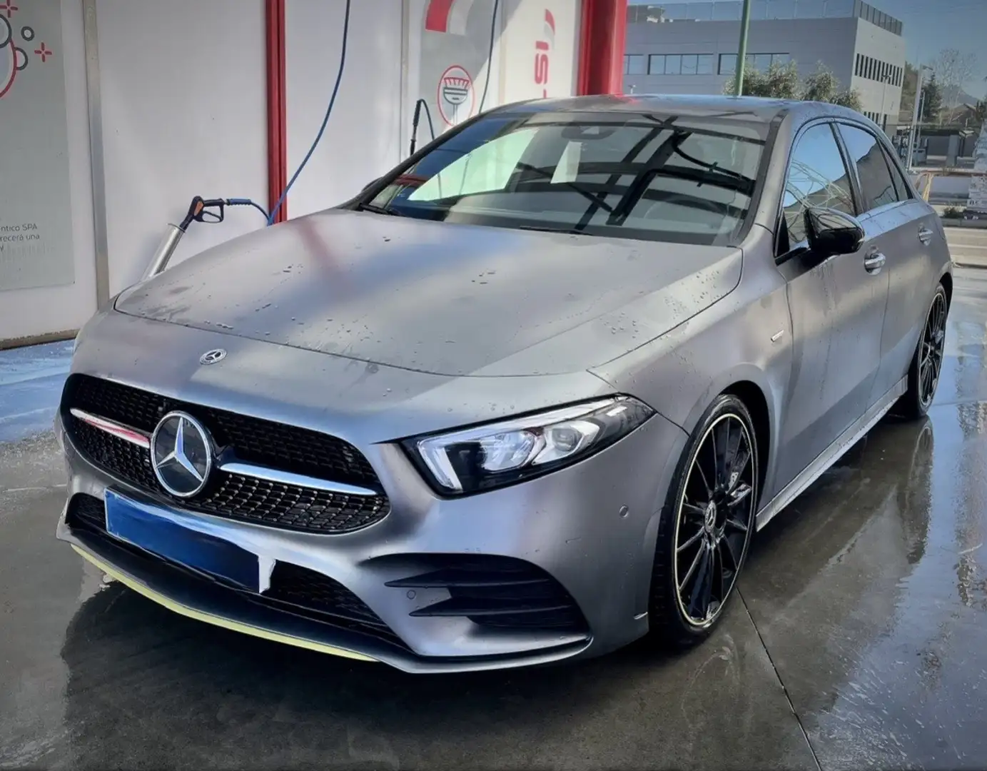 Mercedes-Benz A 180 EDITION AMG LINE - 1