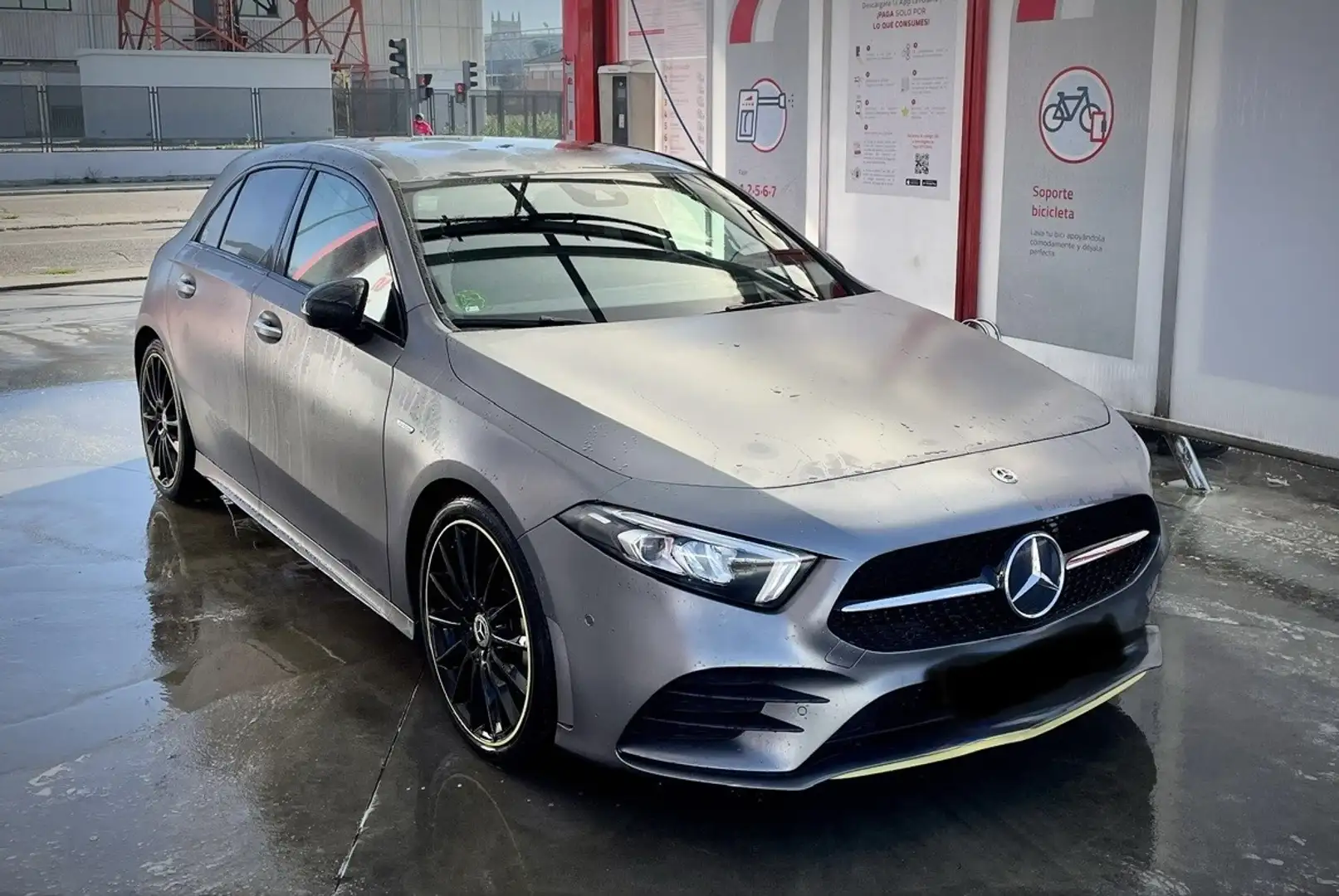 Mercedes-Benz A 180 EDITION AMG LINE - 2