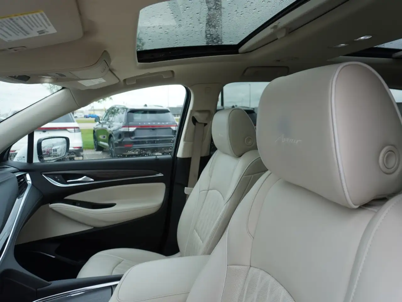 Buick Enclave снимка Buick Enclave