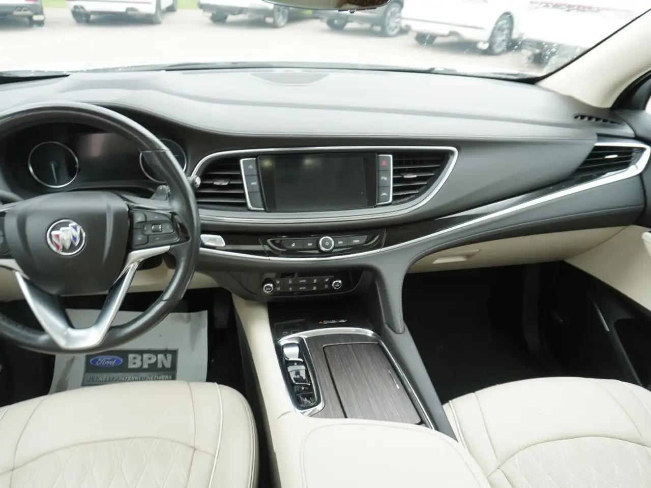 Buick Enclave снимка Buick Enclave