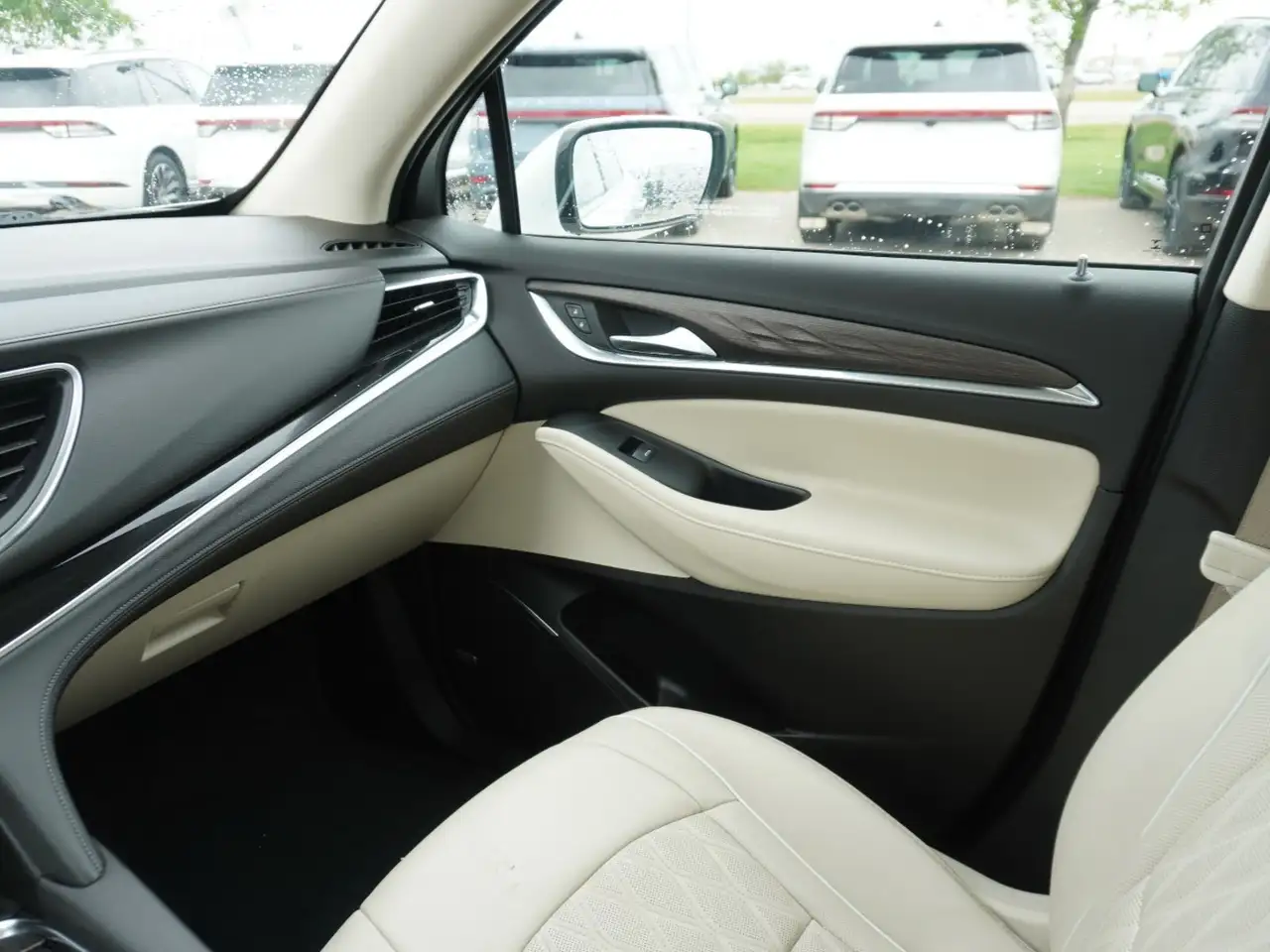 Buick Enclave снимка Buick Enclave