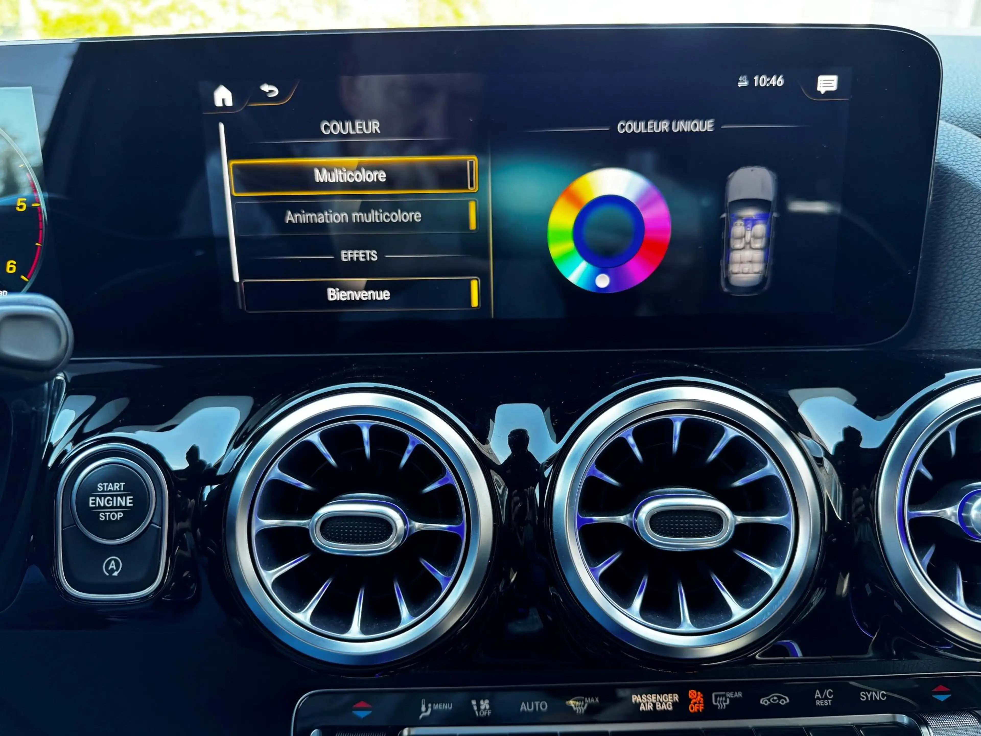Mercedes-Benz GLA 180 d AMG Line - Pack Night - Attelage — photo 16