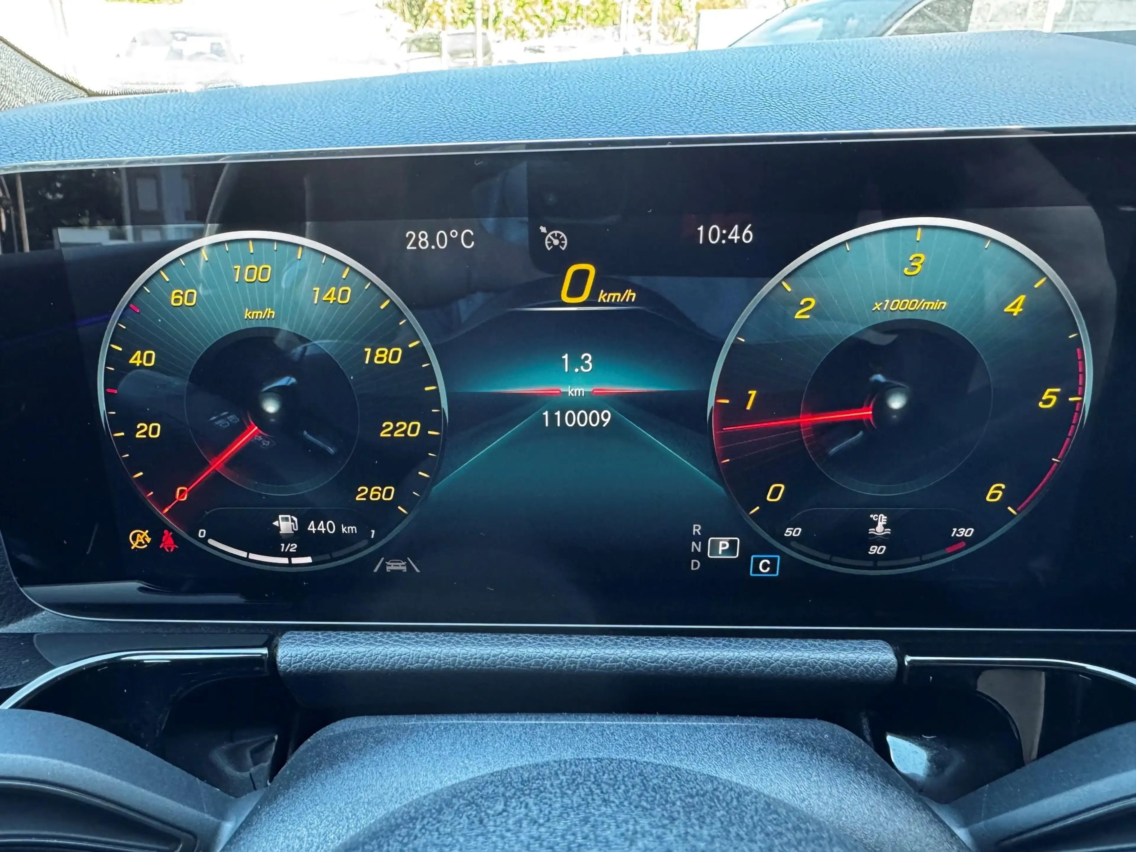 Mercedes-Benz GLA 180 d AMG Line - Pack Night - Attelage — photo 7