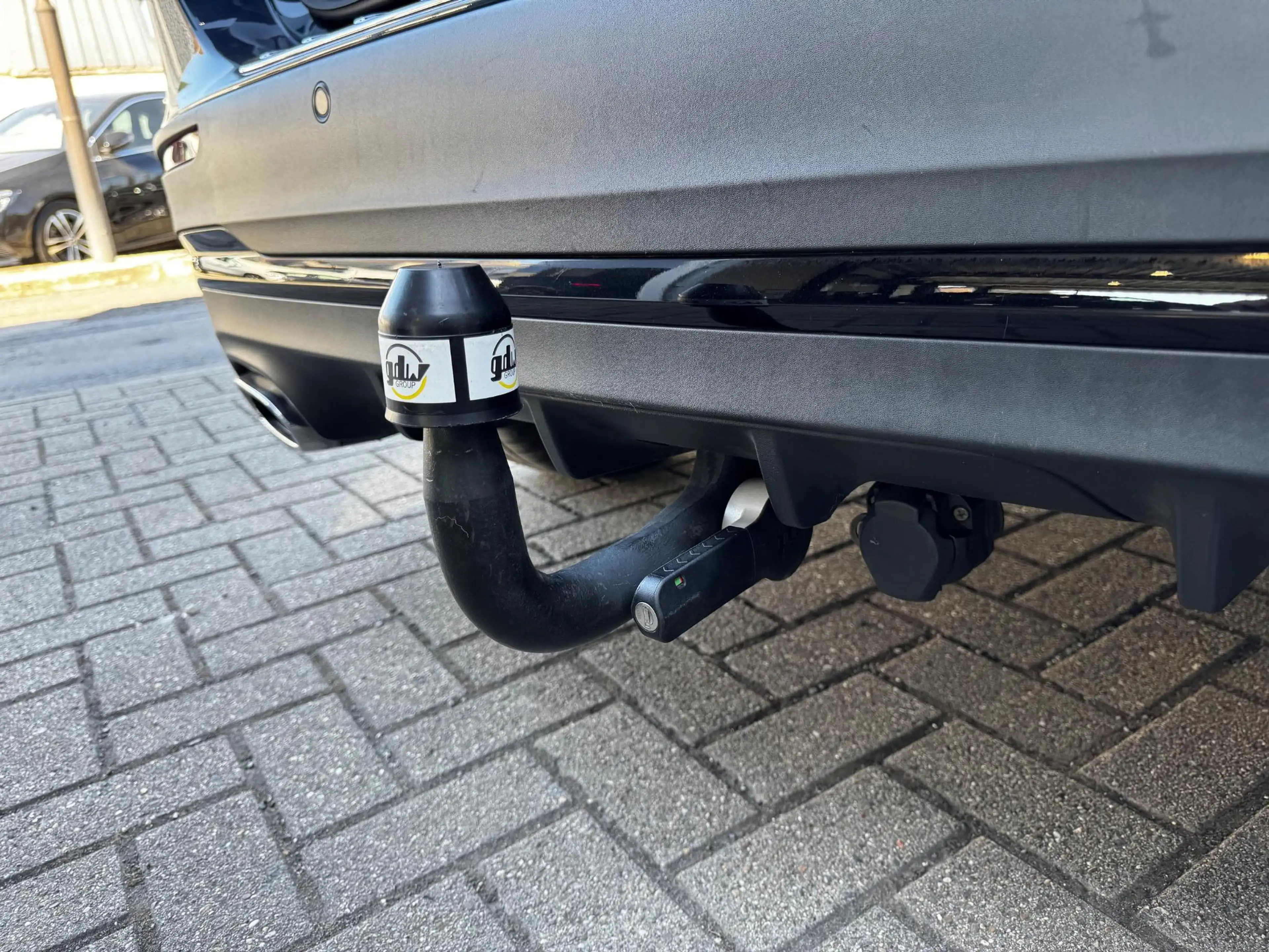 Mercedes-Benz GLA 180 d AMG Line - Pack Night - Attelage — photo 20