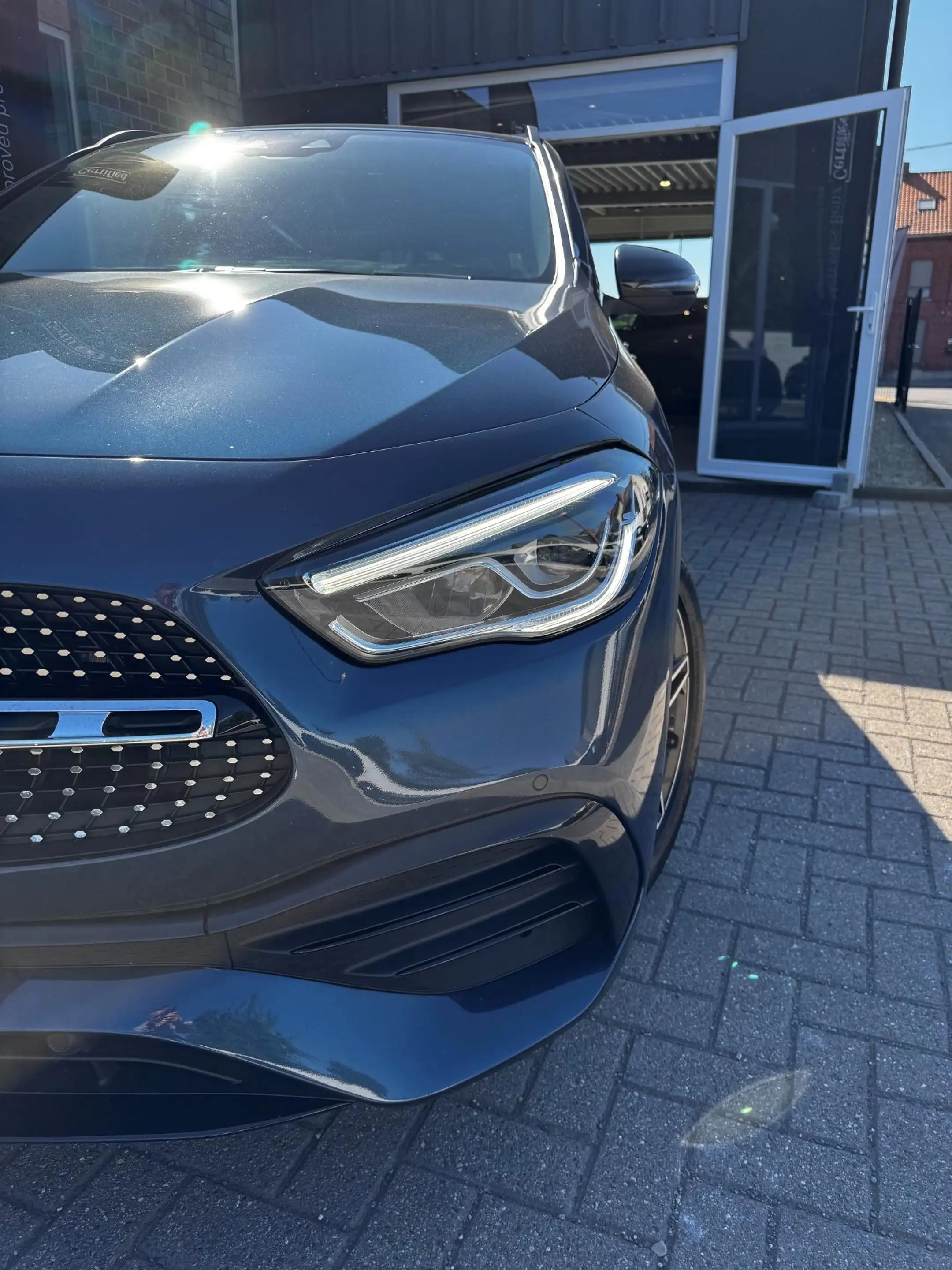 Mercedes-Benz GLA 180 d AMG Line - Pack Night - Attelage — photo 6