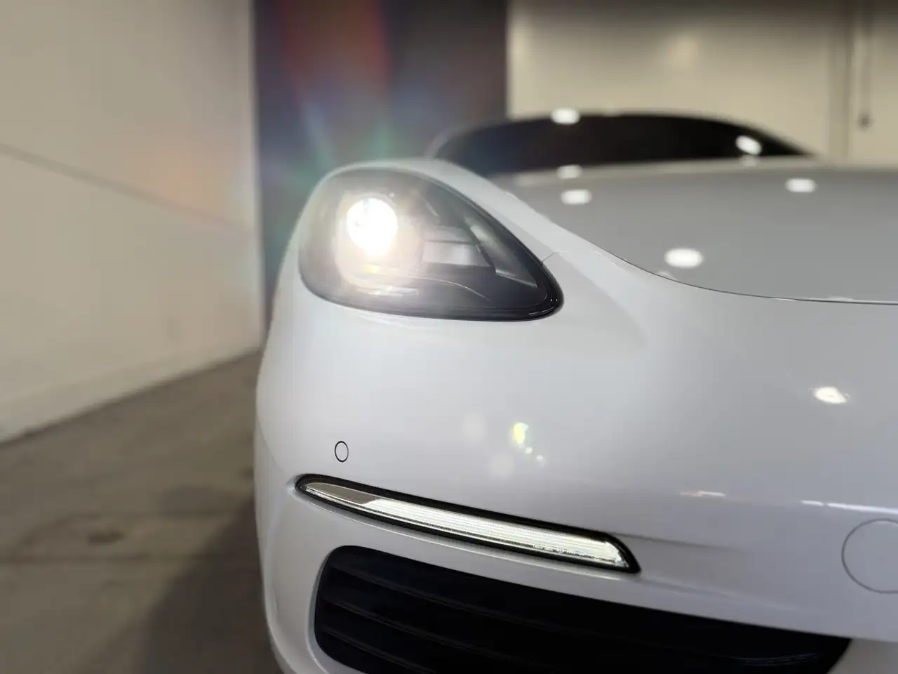 Porsche 718 Boxster снимка Porsche 718 Boxster