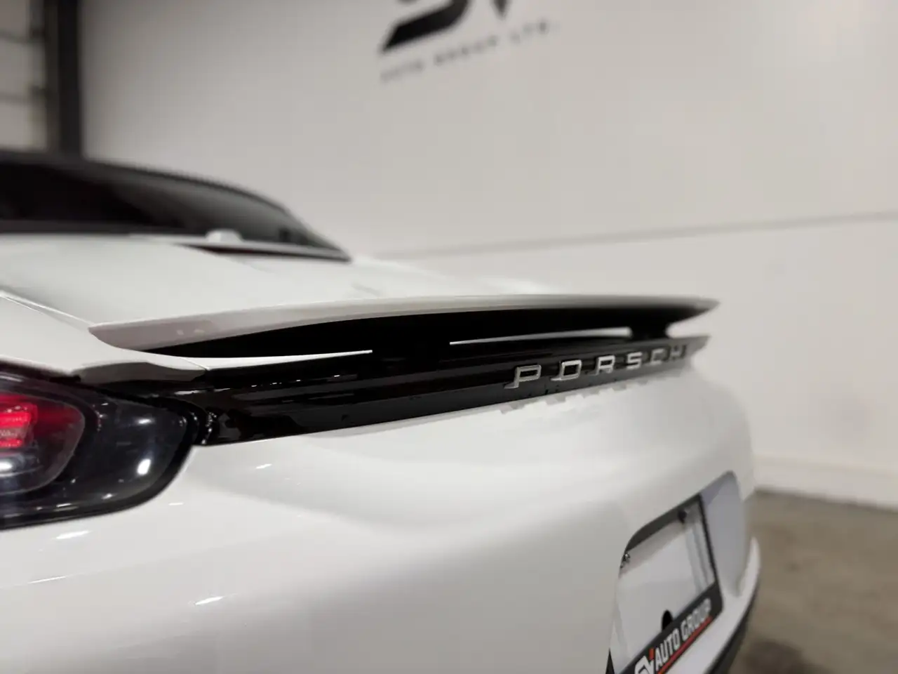 Porsche 718 Boxster снимка Porsche 718 Boxster