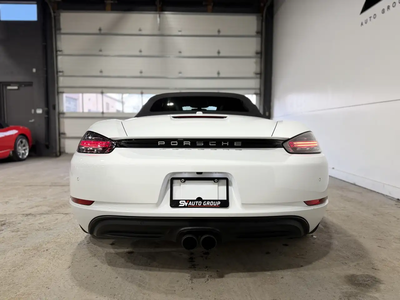 Porsche 718 Boxster снимка Porsche 718 Boxster