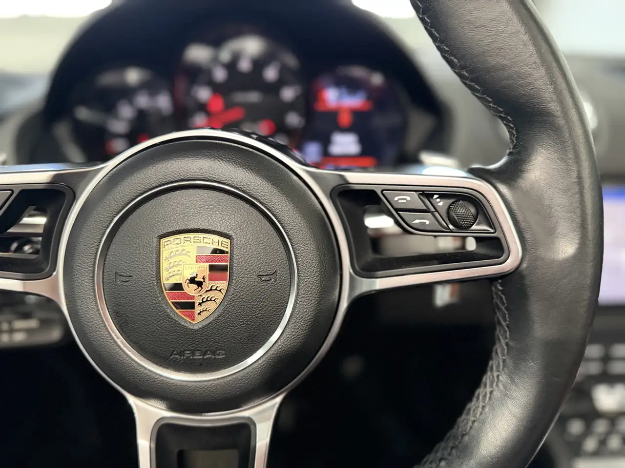 Porsche 718 Boxster снимка Porsche 718 Boxster