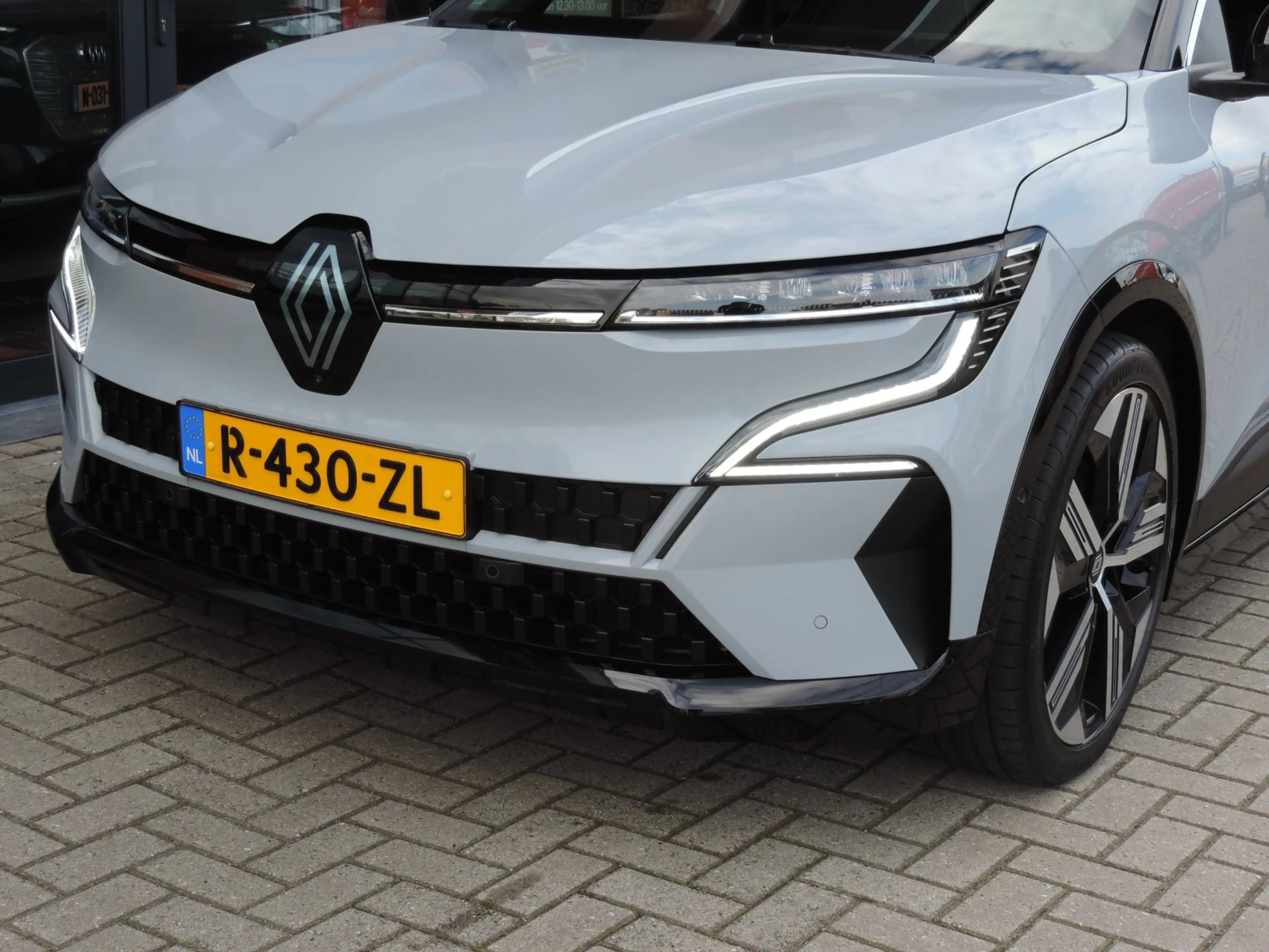 Renault Megane E-Tech EV60 Optimum Charge Iconic 37.000km | SOH 94.4% | — photo 4