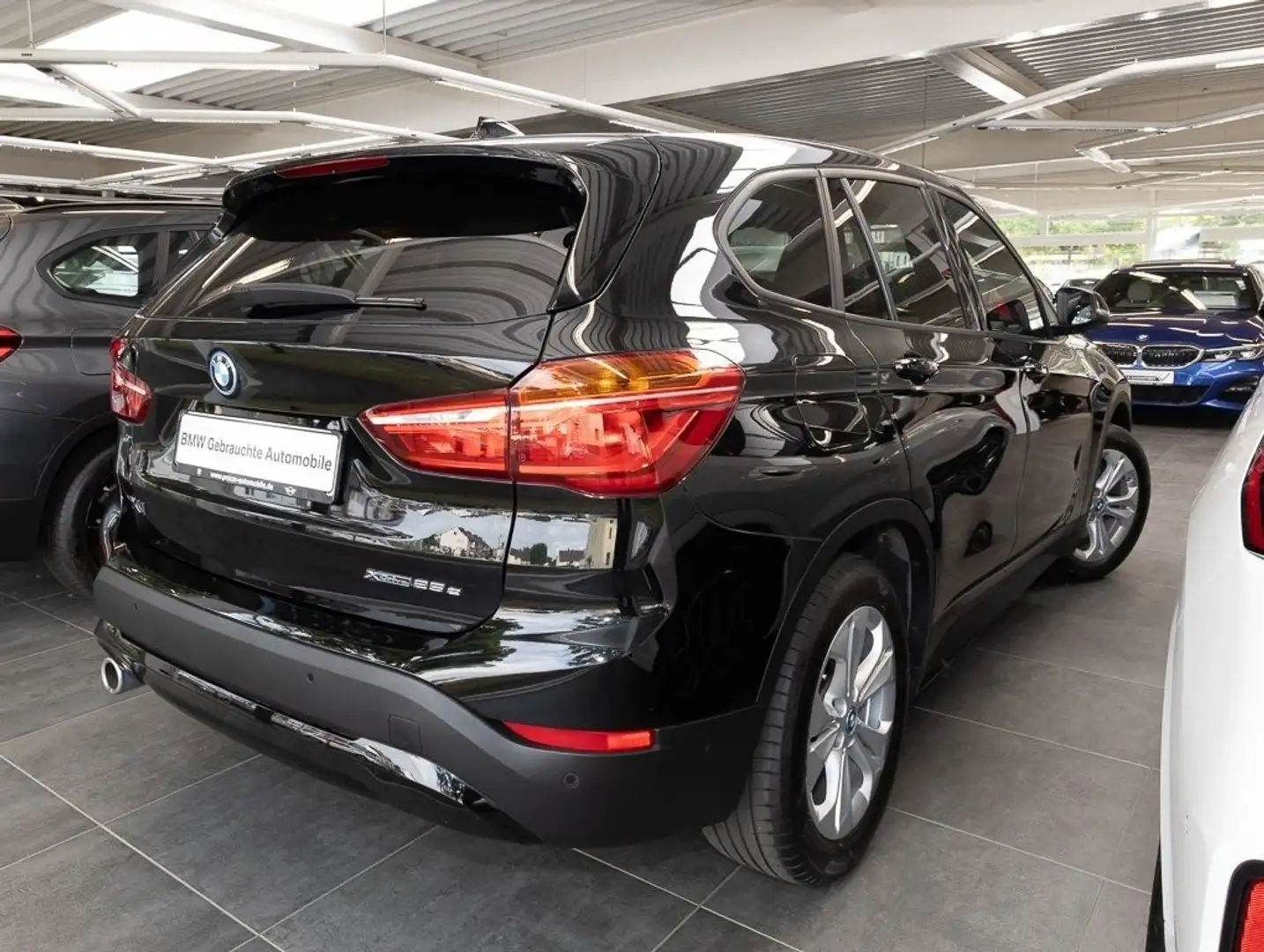 BMW X1 xDrive25e Advantage HiFi DAB Navi Tempomat Schwarz - 2