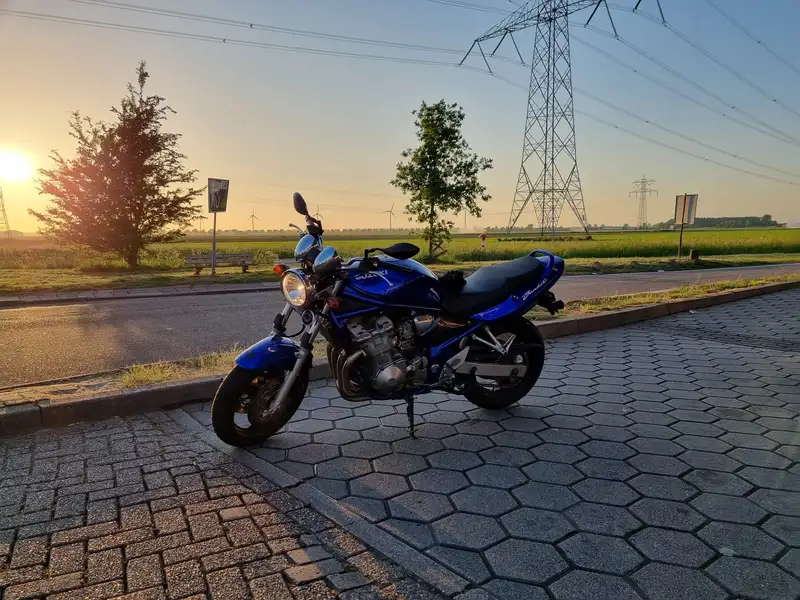 Suzuki BANDIT 600 - foto 2