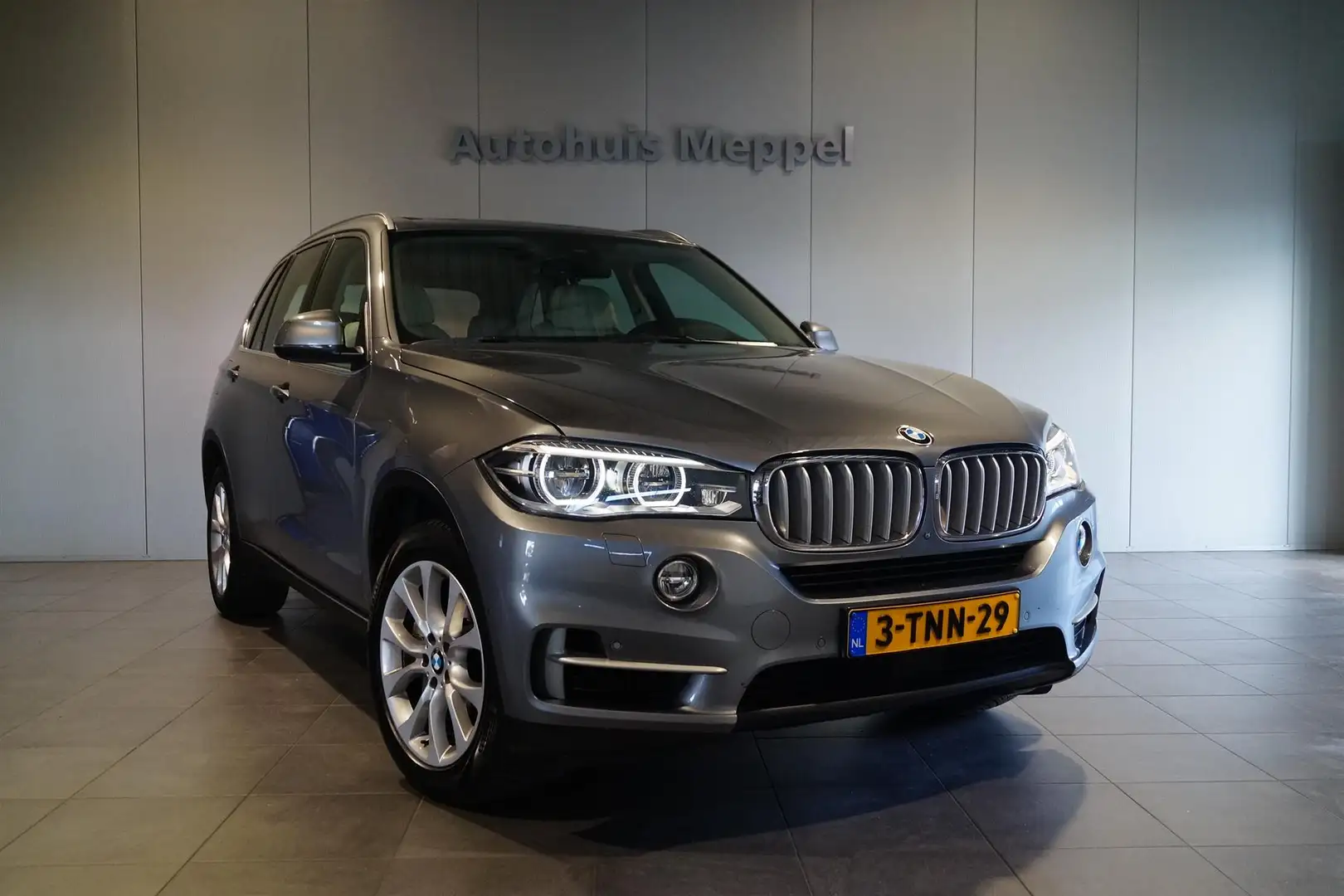 BMW X5 xDrive50i Adaptieve LED | Stoel Verkoeling | Panor Grigio - 1