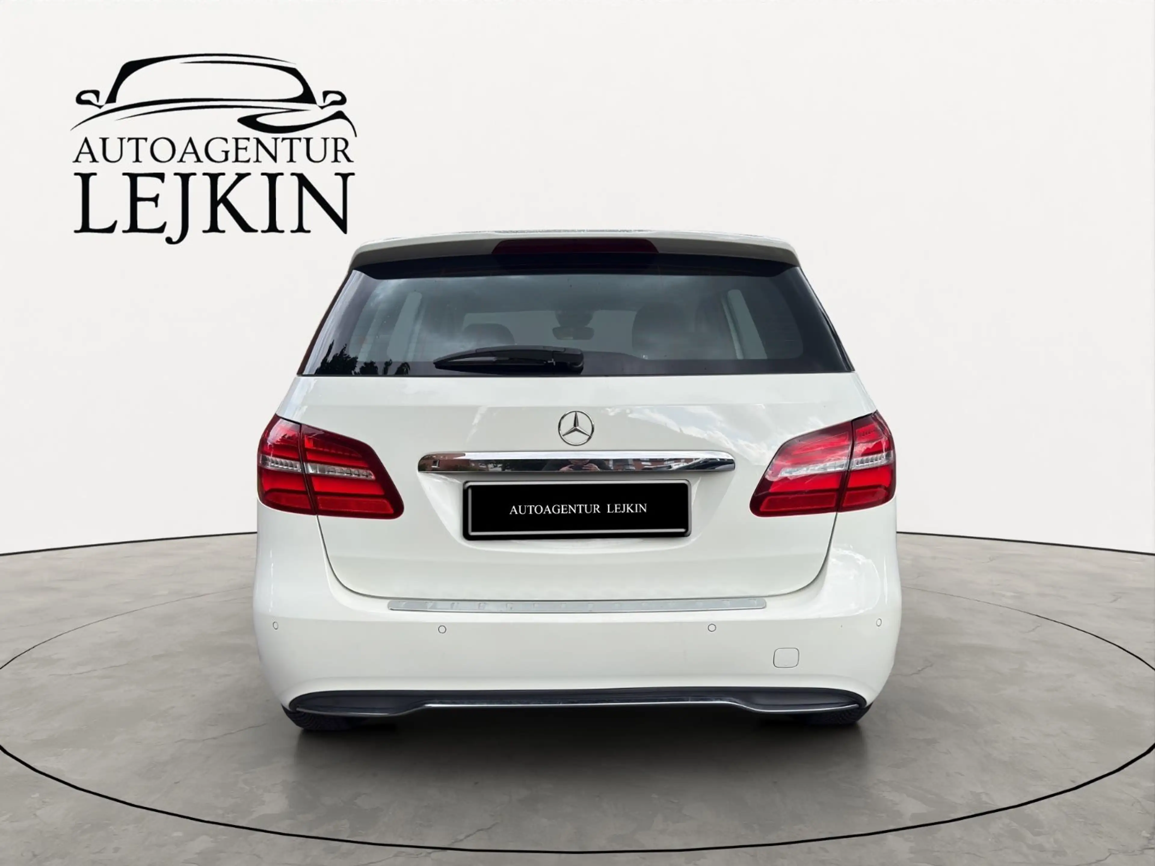 Mercedes-Benz B 180 Style*SCHECKHEFT*AHK*LED*PDC*SHZ*3. HAND* — photo 4