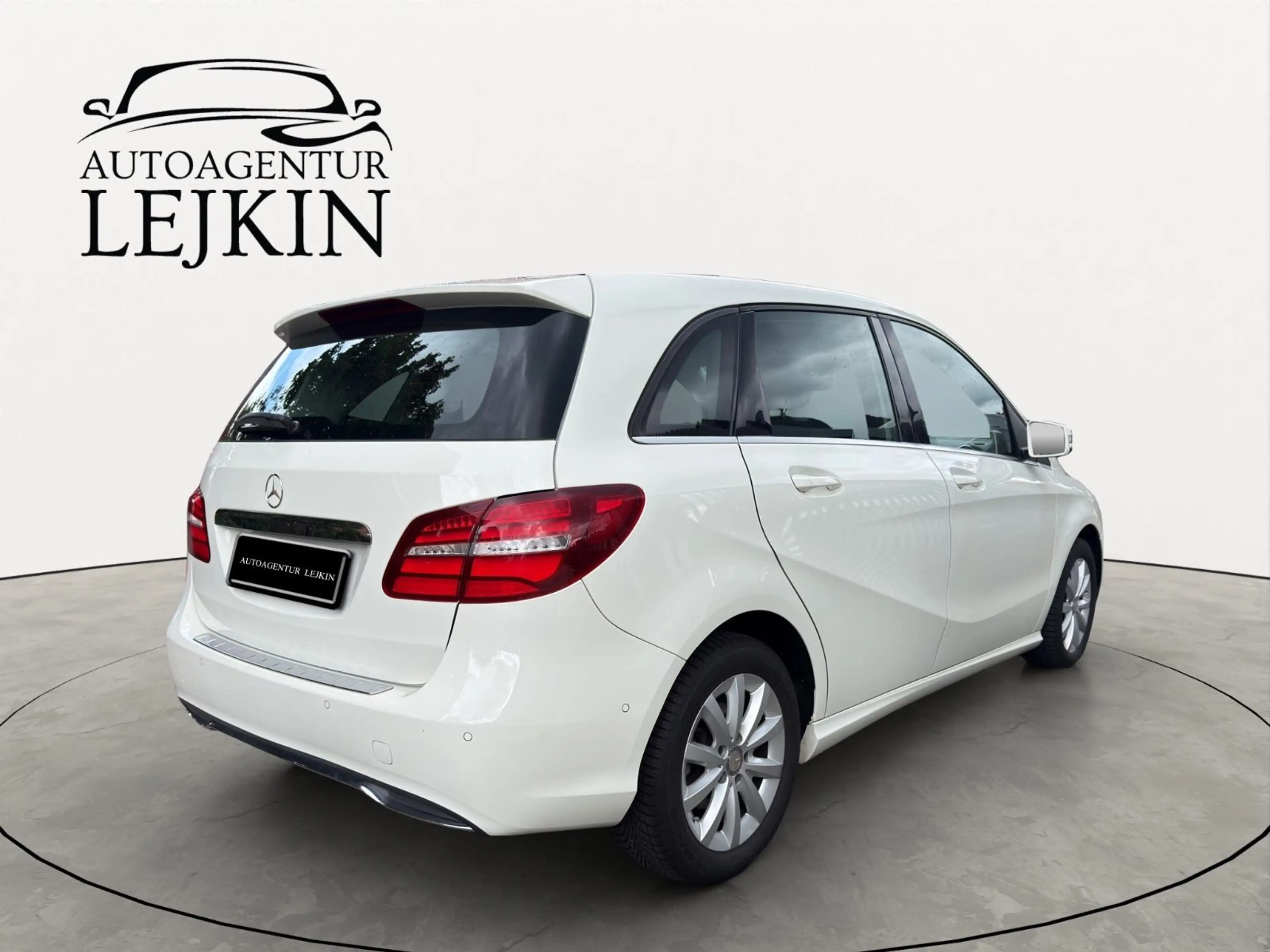 Mercedes-Benz B 180 Style*SCHECKHEFT*AHK*LED*PDC*SHZ*3. HAND* — photo 5