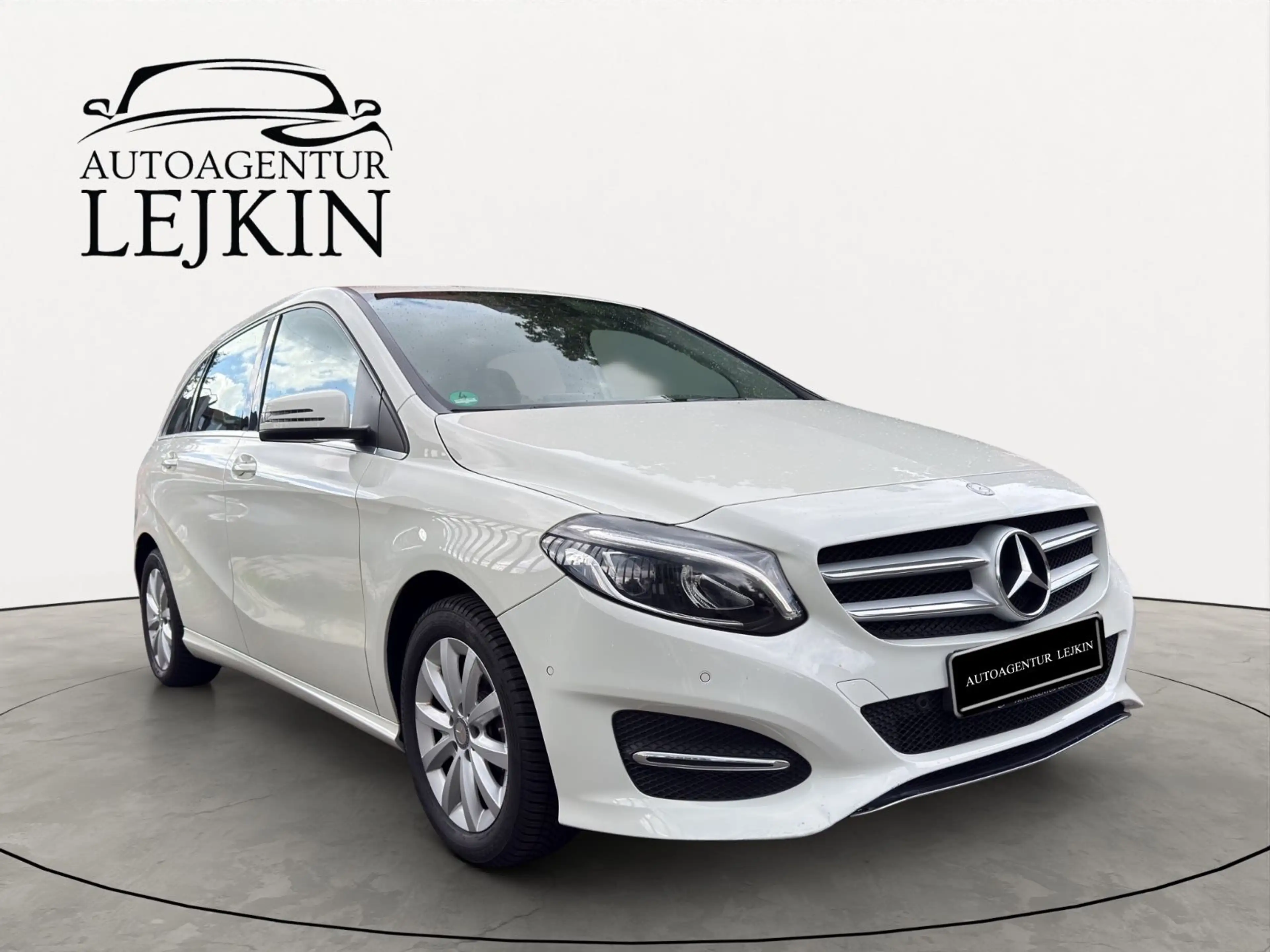 Mercedes-Benz B 180 Style*SCHECKHEFT*AHK*LED*PDC*SHZ*3. HAND* — photo 7