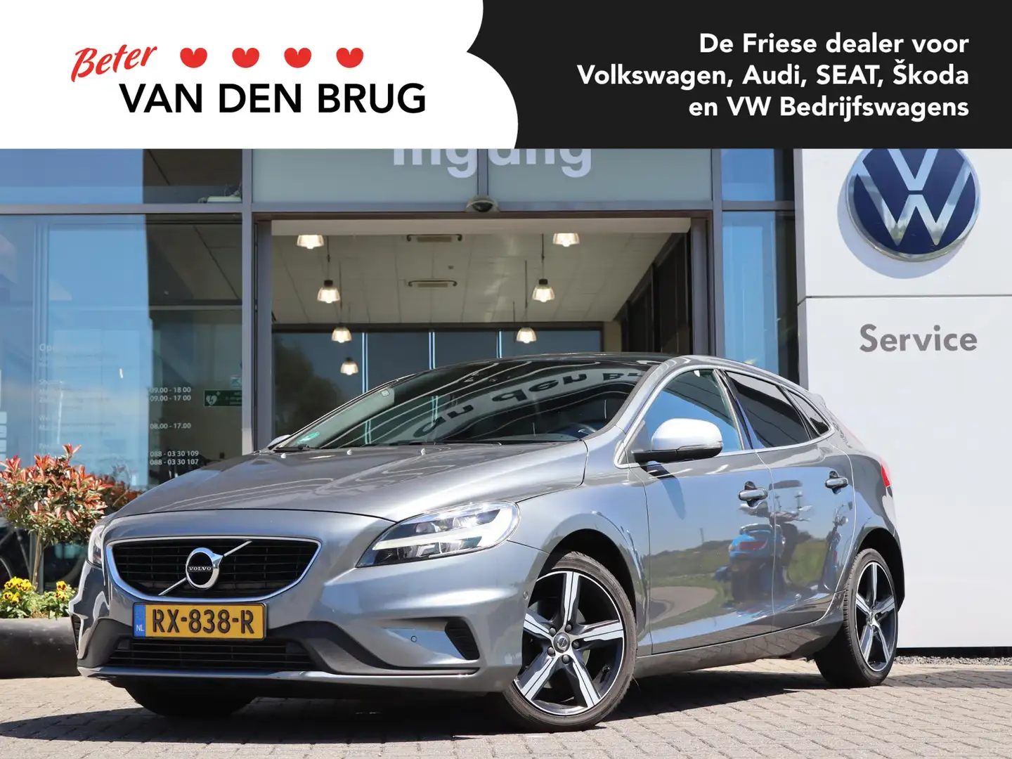 Volvo V40 2.0 T4 190 pk Business Sport R-Design | Panoramada Grijs - 1