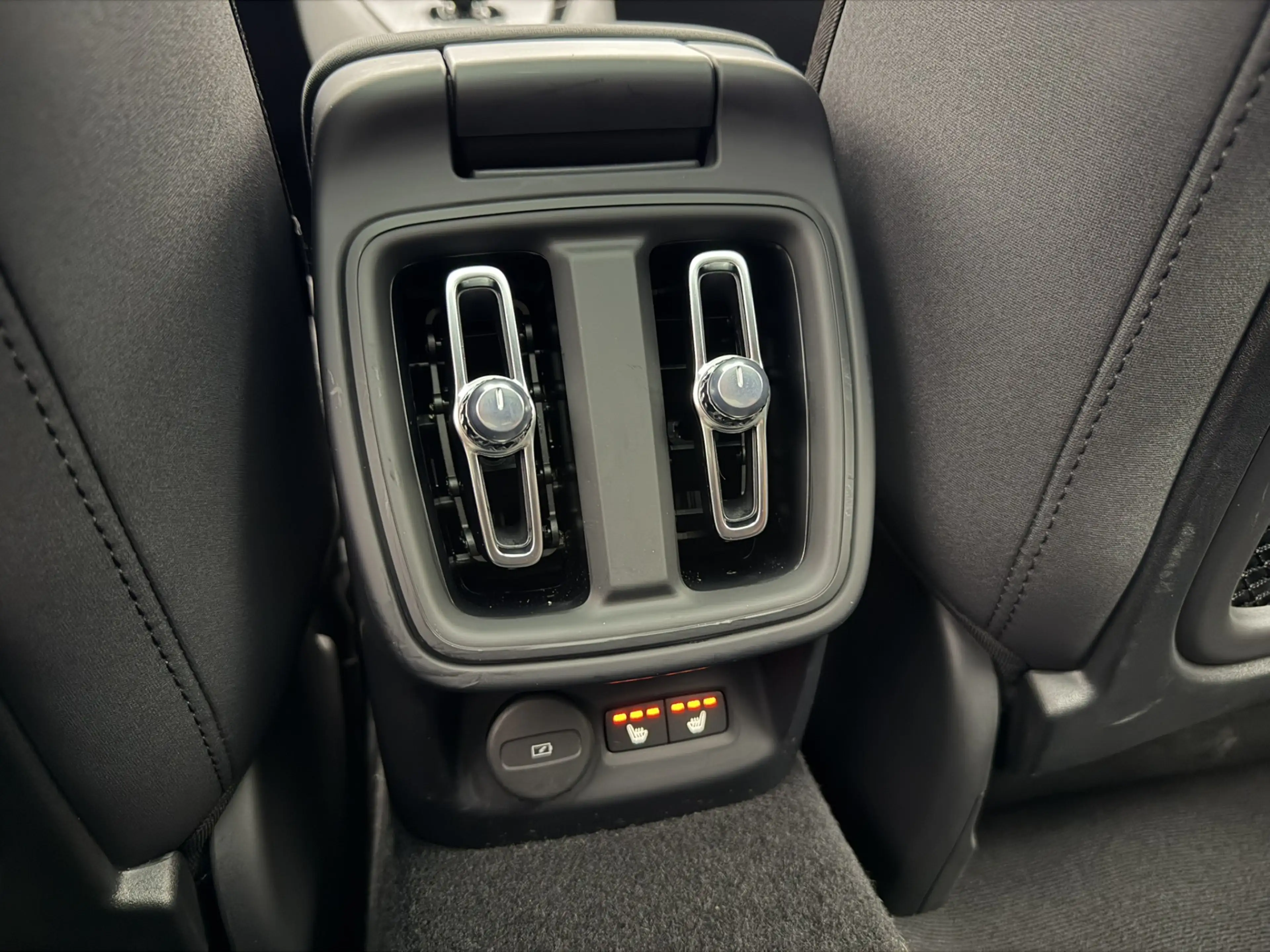 Polestar 2 Long Range Single Motor Plus 82 kWh SOH 98,6% | Wa — photo 21