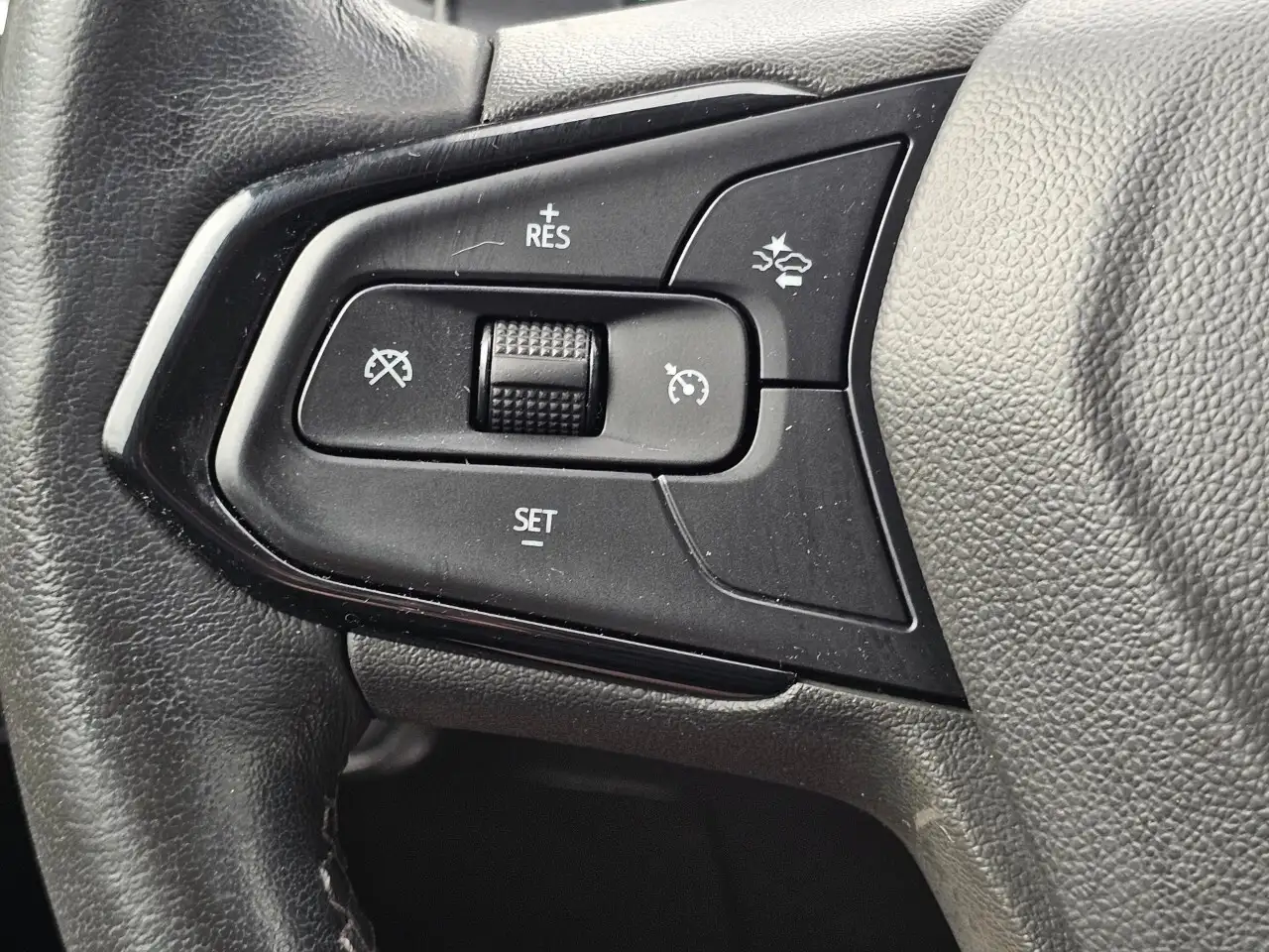 Chevrolet Bolt снимка Chevrolet Bolt