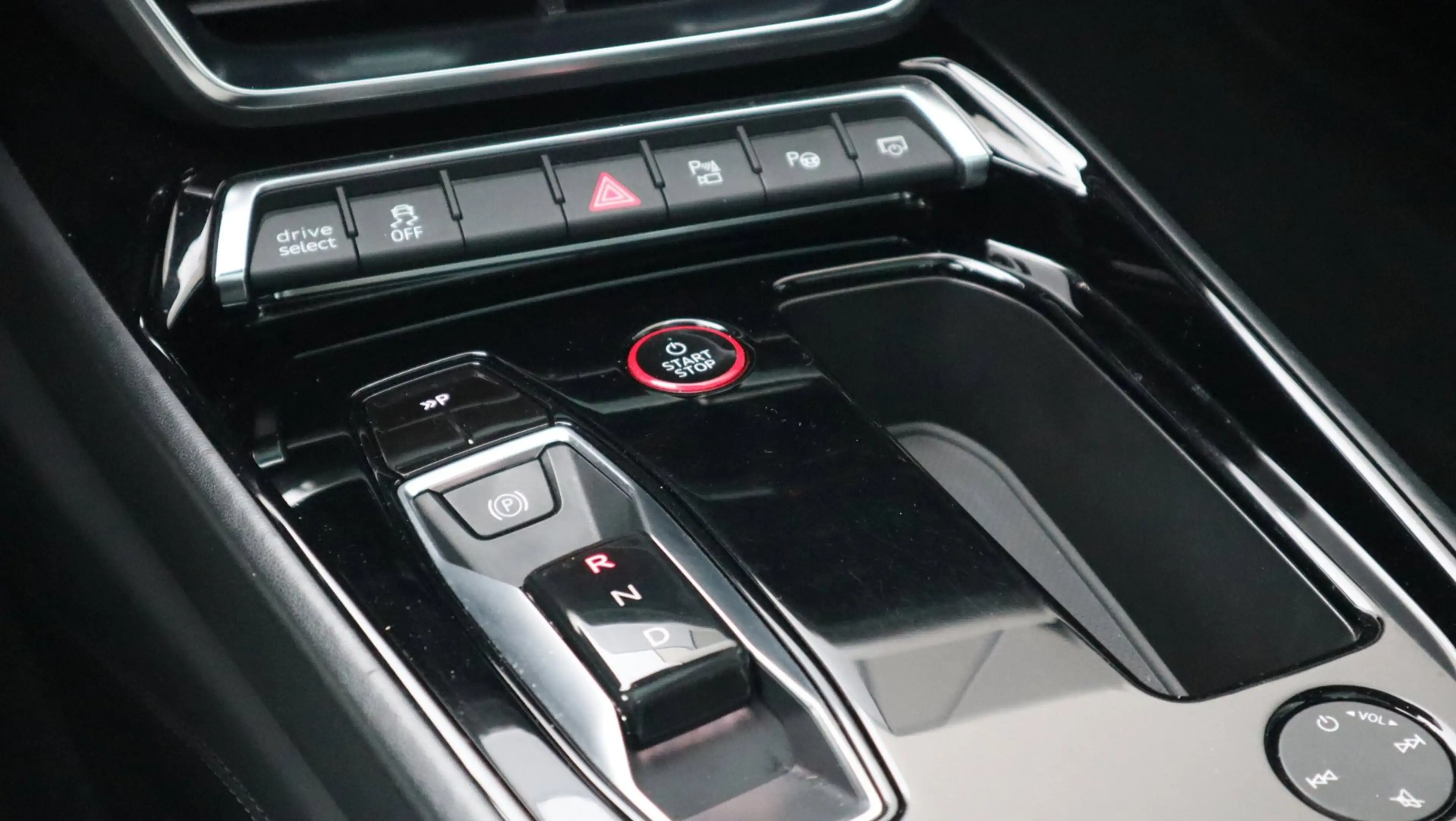 Audi e-tron GT GT edition ZERO Competition 93 kWh soh89% 1/100 LE — photo 16