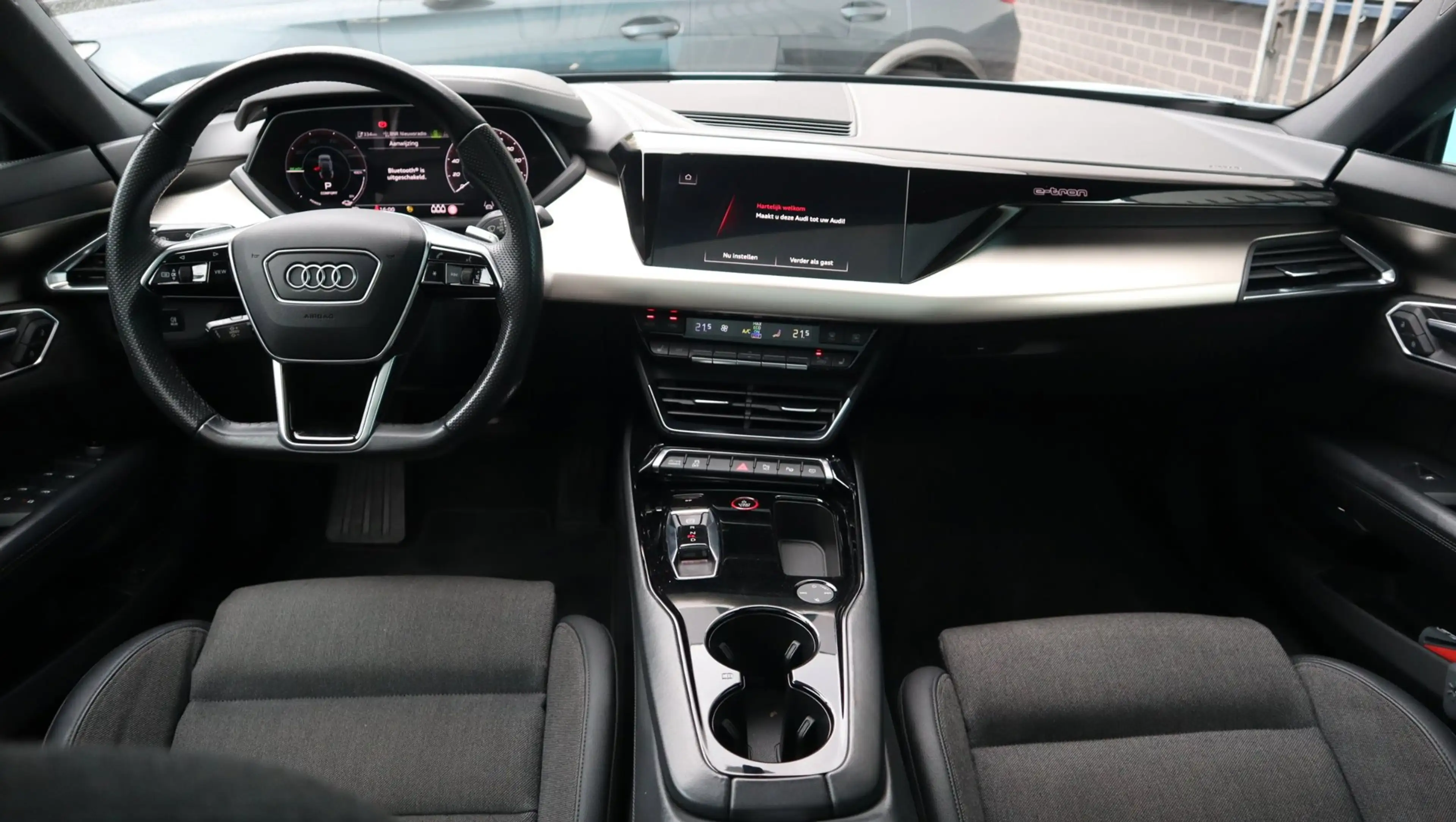Audi e-tron GT GT edition ZERO Competition 93 kWh soh89% 1/100 LE — photo 12