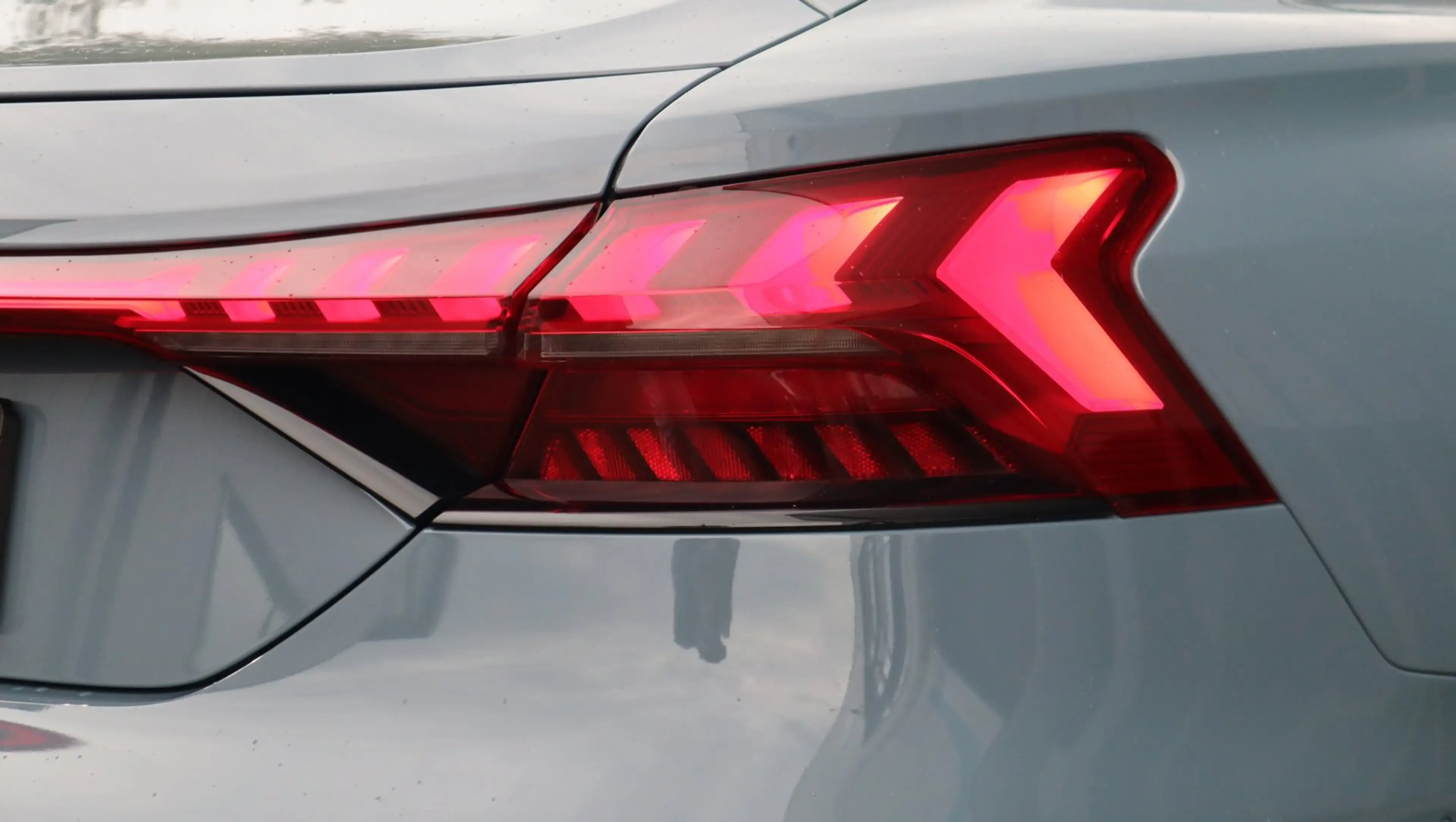 Audi e-tron GT GT edition ZERO Competition 93 kWh soh89% 1/100 LE — photo 25