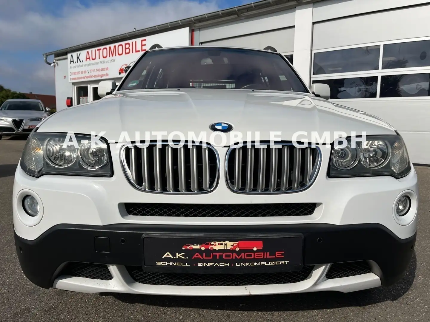 BMW X3 3.0 sd*MEMORY*AHK*LEDER*SHZ*PDC*(Beschädigt)* Weiß - 2