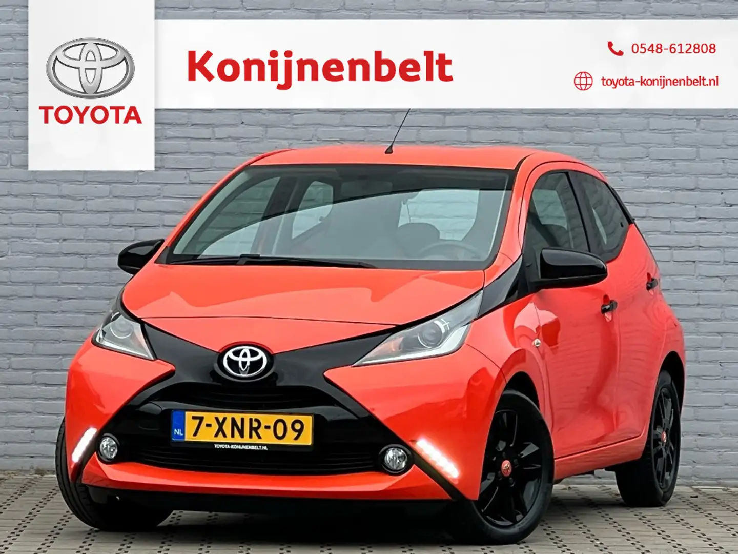 Toyota Aygo 1.0 VVT-i X-Cite 5-deurs | Navi | NL auto Oranje - 1