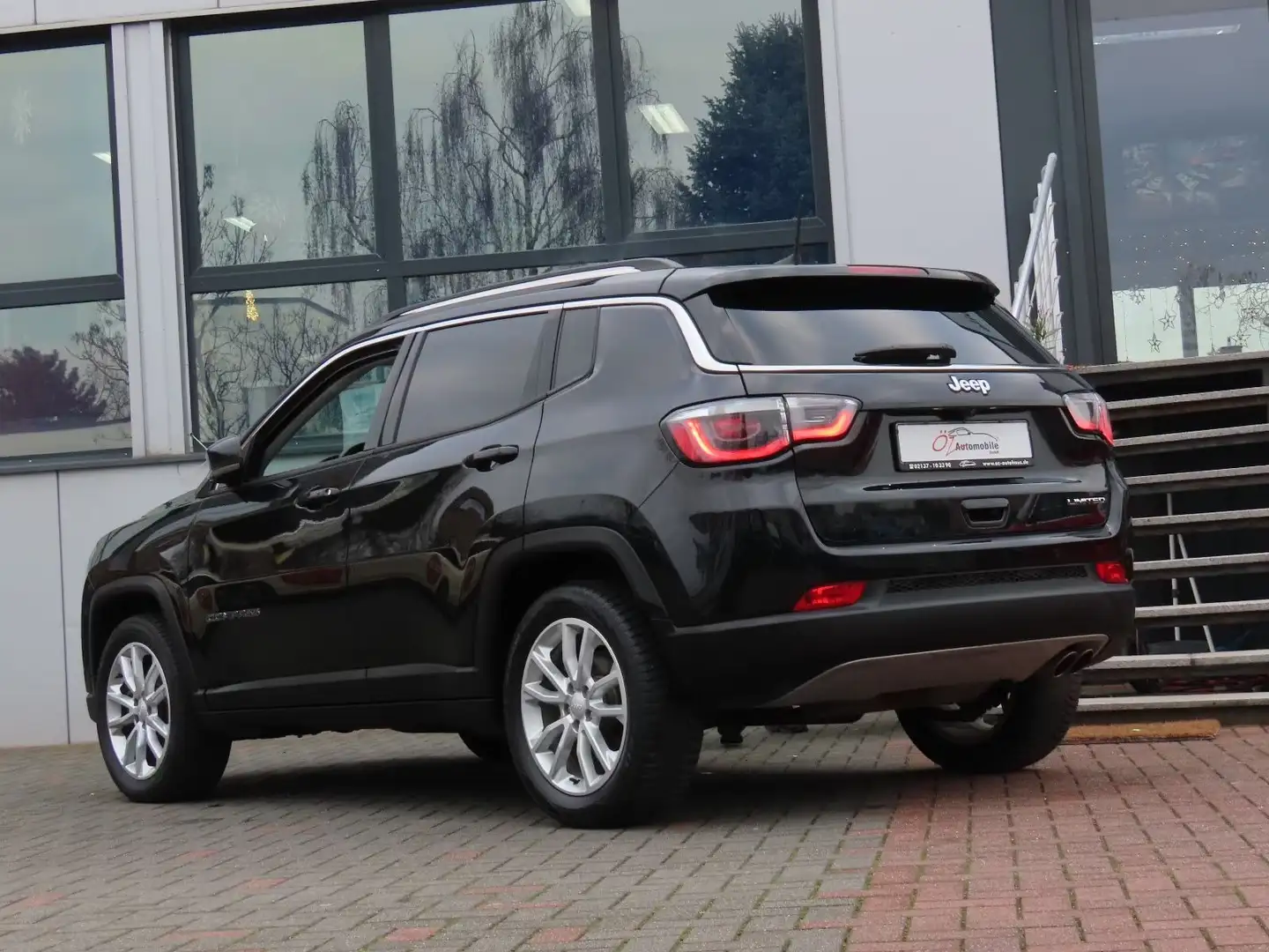 Jeep Compass 1.3 T-GDI I4 Autom. Leder PDC Kamera Noir - 2