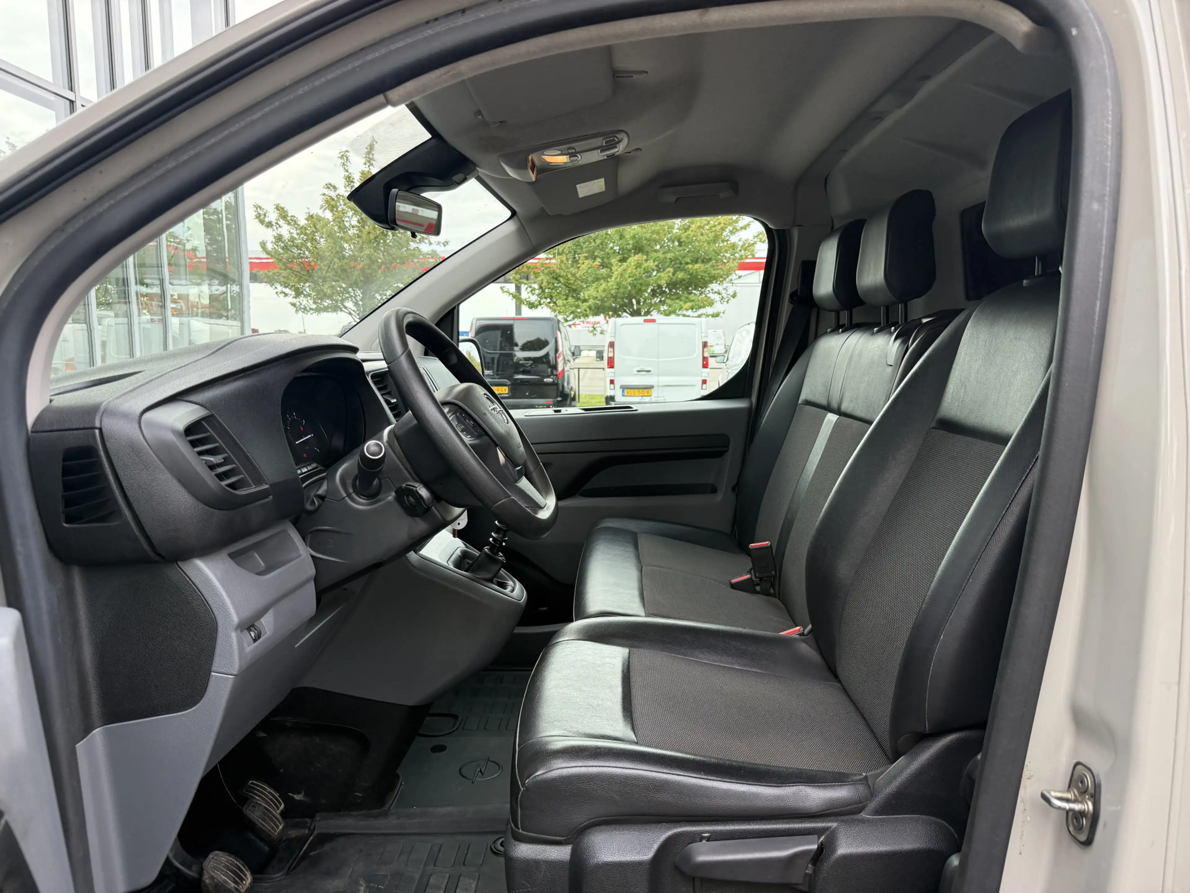 Opel Vivaro 2.0 CDTI L3H1 Edition | Navi | Carplay | Camera | — photo 10
