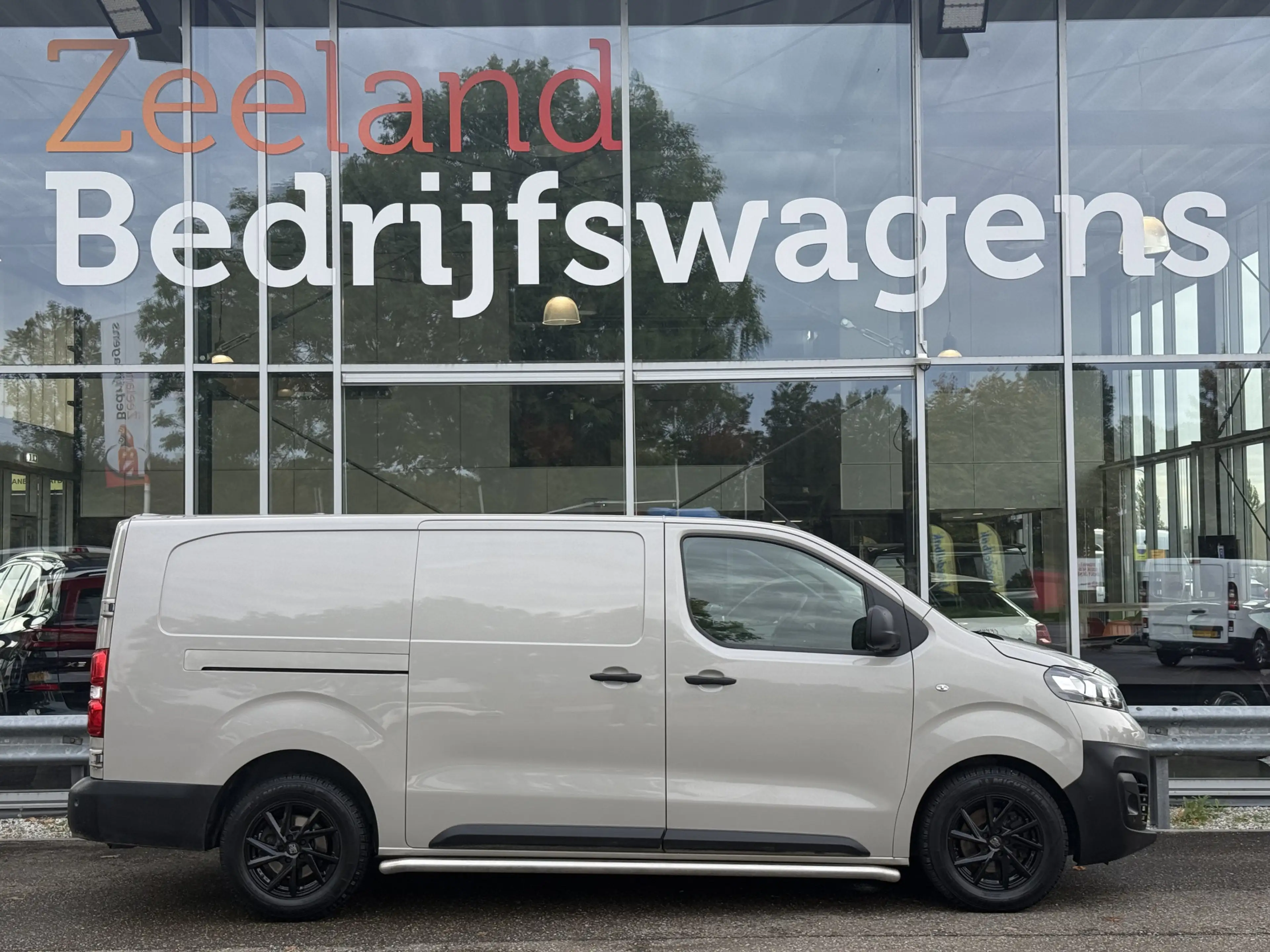 Opel Vivaro 2.0 CDTI L3H1 Edition | Navi | Carplay | Camera | — photo 5