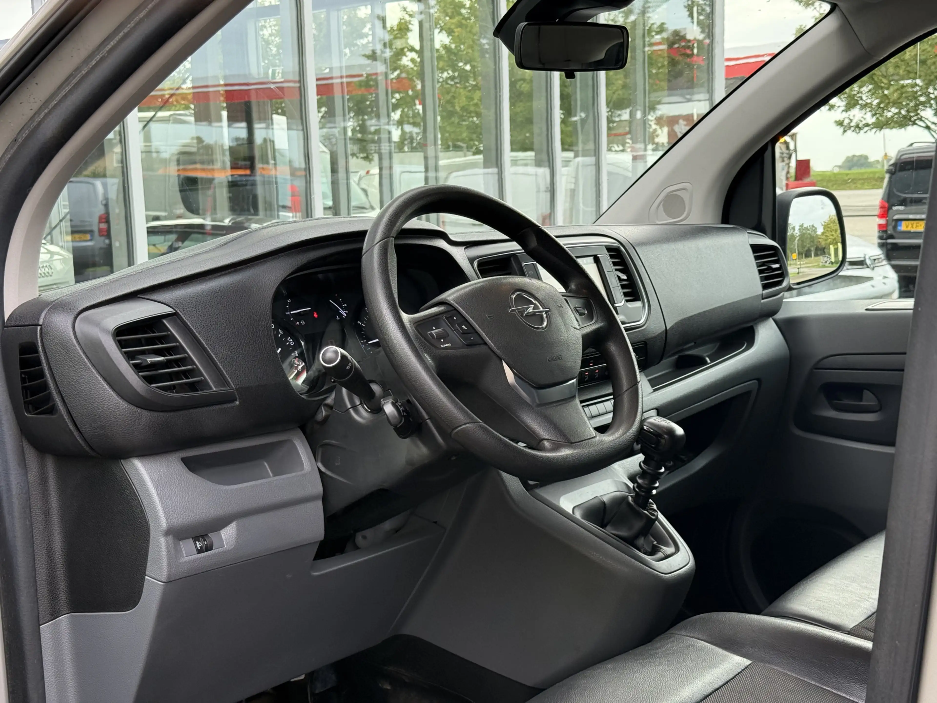 Opel Vivaro 2.0 CDTI L3H1 Edition | Navi | Carplay | Camera | — photo 12