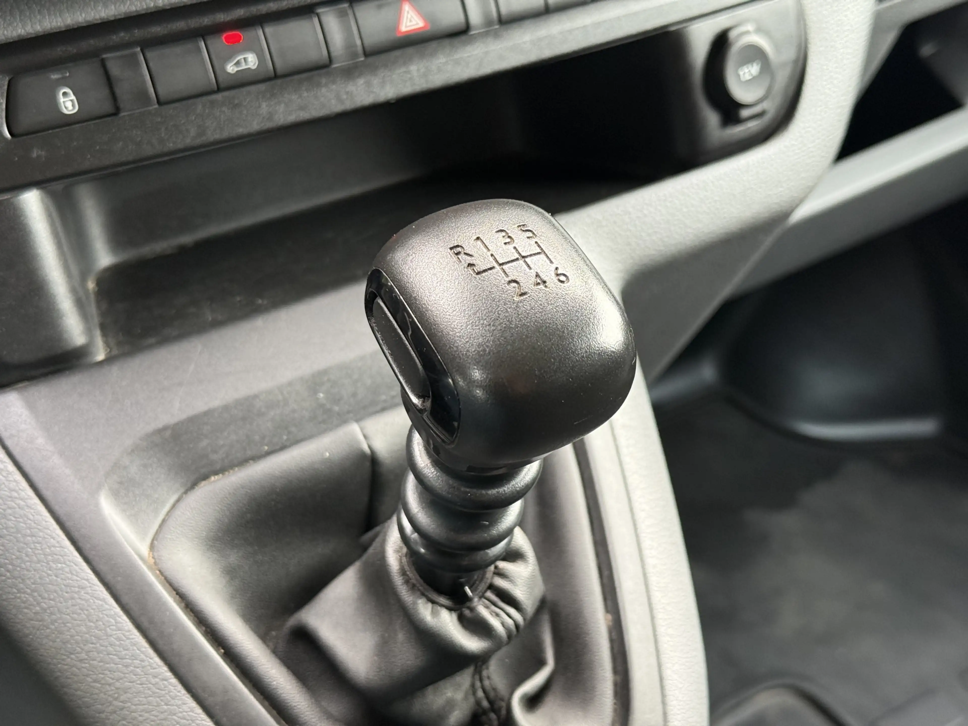 Opel Vivaro 2.0 CDTI L3H1 Edition | Navi | Carplay | Camera | — photo 29
