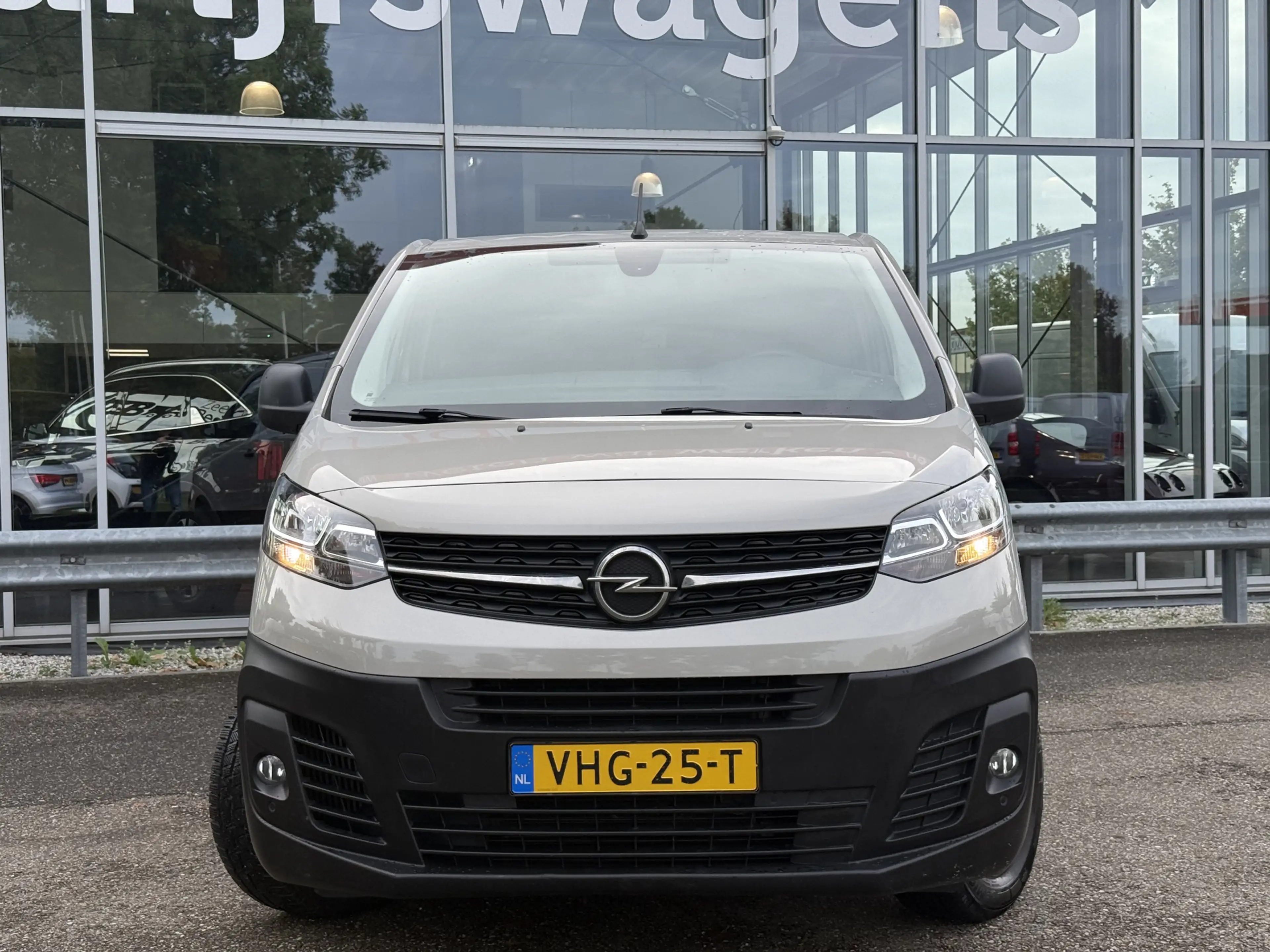 Opel Vivaro 2.0 CDTI L3H1 Edition | Navi | Carplay | Camera | — photo 2