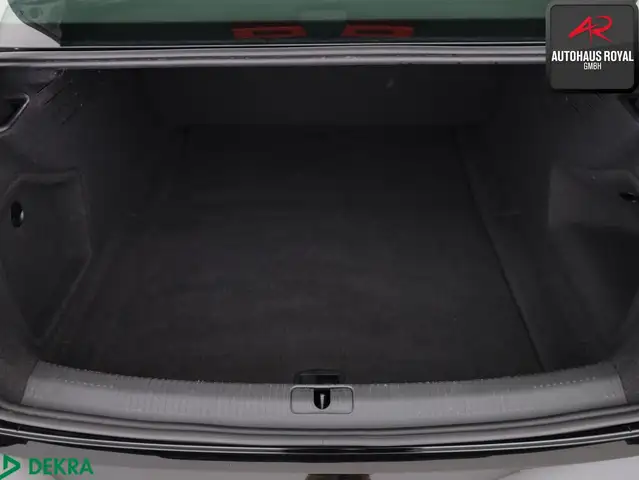 Audi A4 view 13