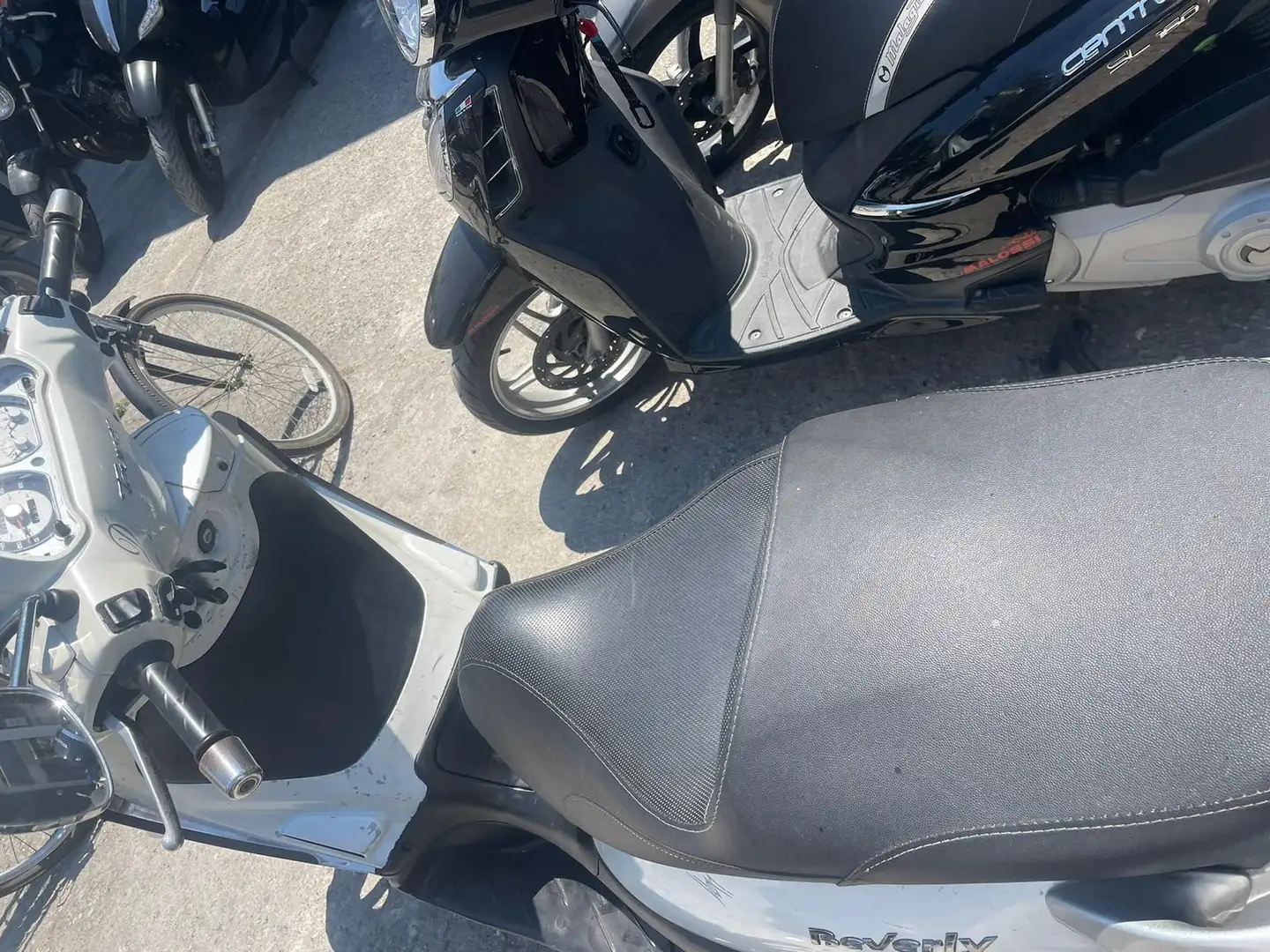 Piaggio Beverly 300 tourer Bianco - 2