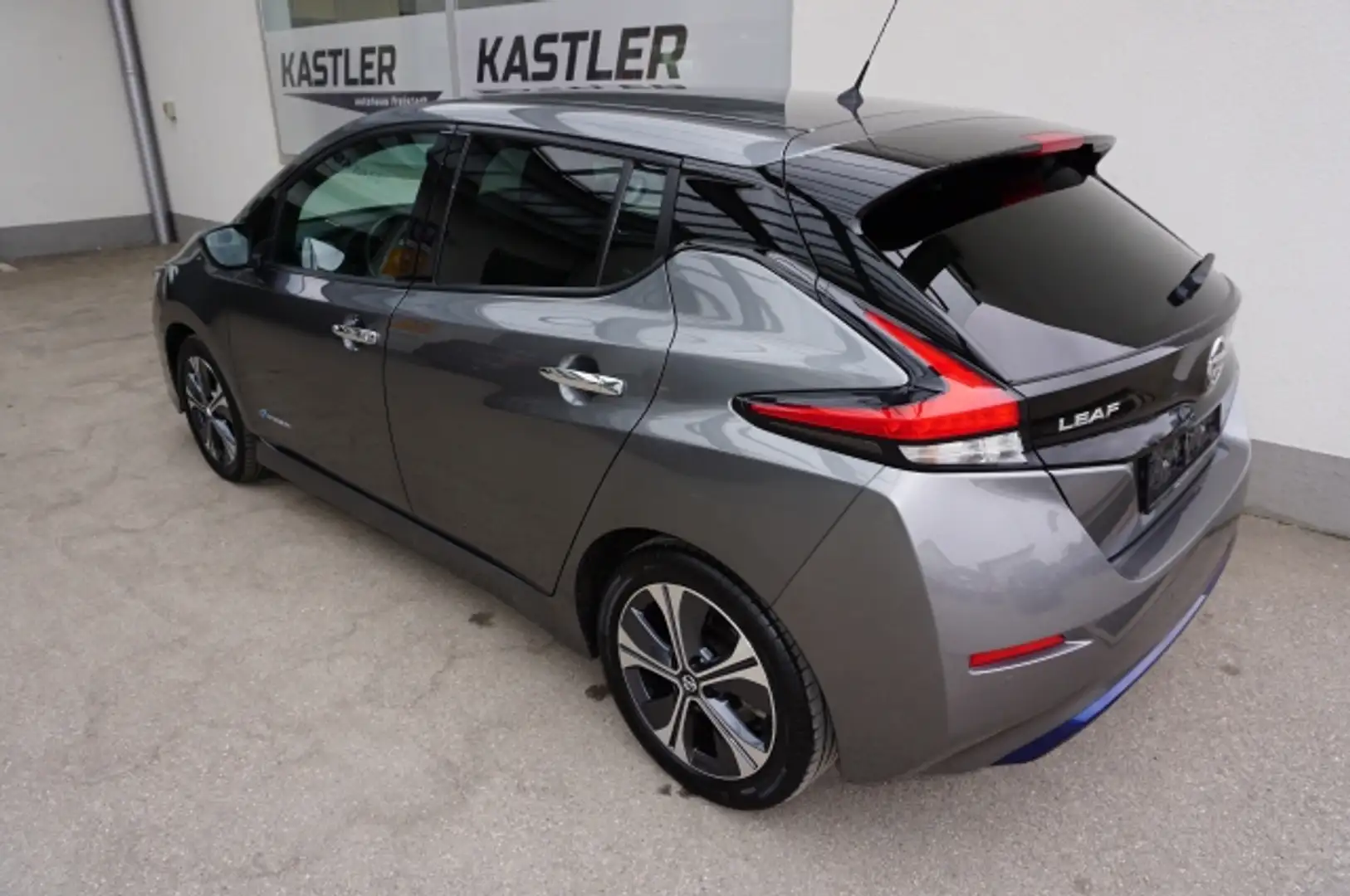 Nissan Leaf Leaf Tekna 40kWh 150PS Grau - 2