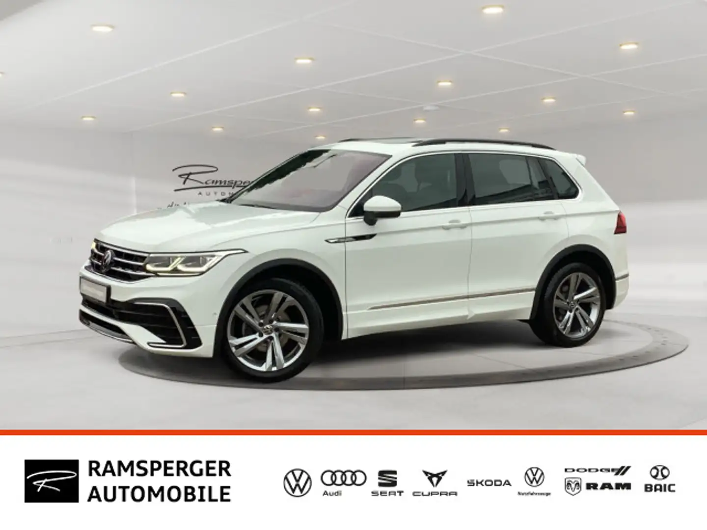 Volkswagen Tiguan 1.5 TSI DSG R-Line ACC AHK Matrix Pano Blanc - 1