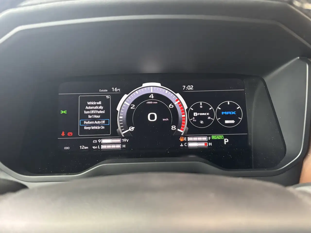 Toyota Tundra снимка Toyota Tundra