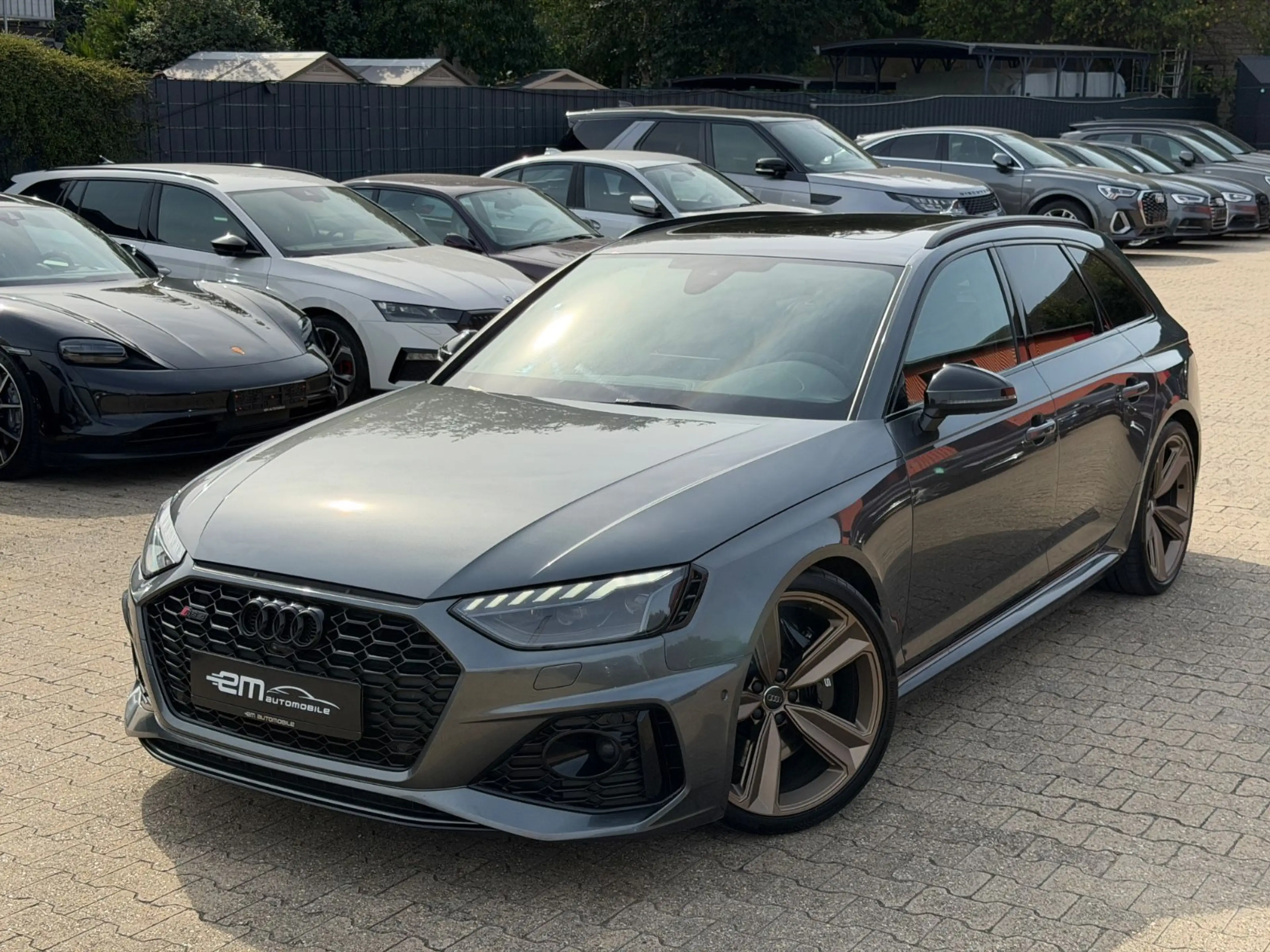 Audi RS4 Avant 2.9 TFSI quattro/Matrix/Pano/360/Nappa