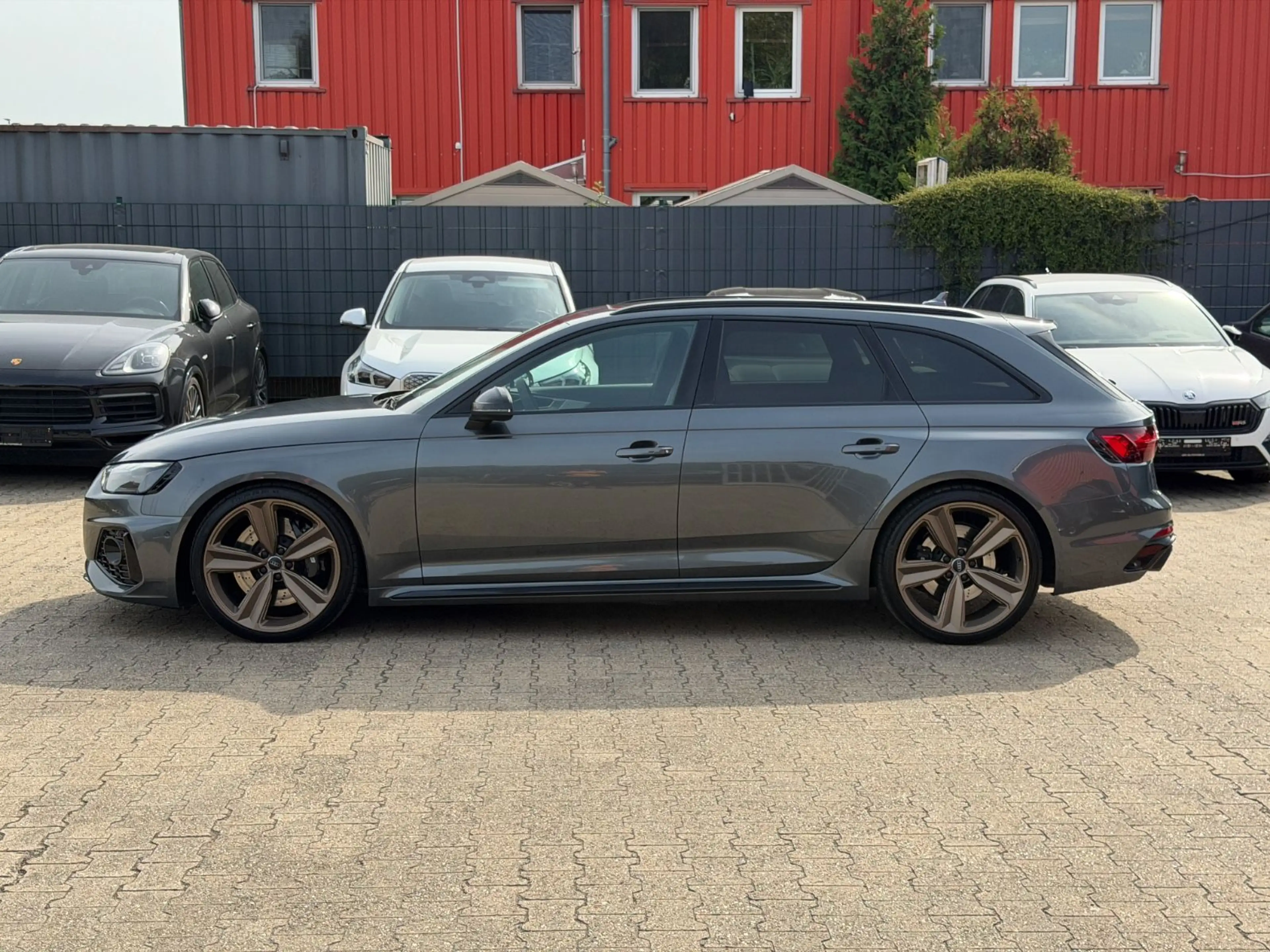 Audi RS4 Avant 2.9 TFSI quattro/Matrix/Pano/360/Nappa — photo 9